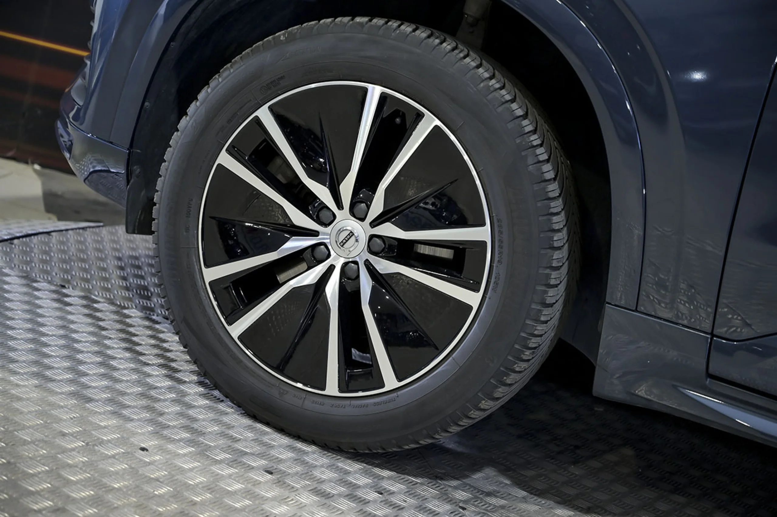 Volvo XC 90 XC90 2.0 B5 D AWD Momentum Pro Auto - Foto 23