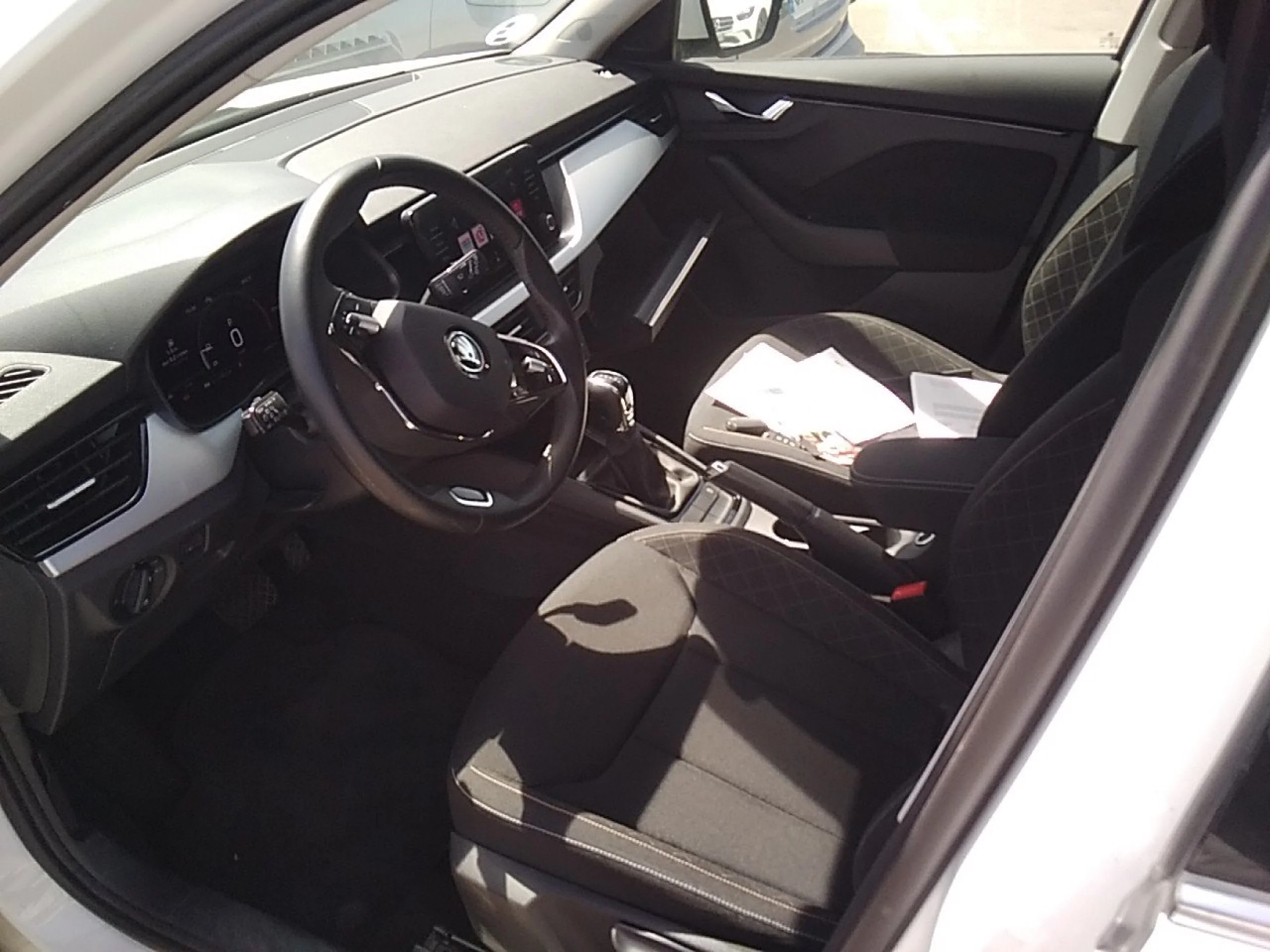 Skoda Kamiq 1.0 TSI 81kW (110CV) DSG AMBITION - Foto 7