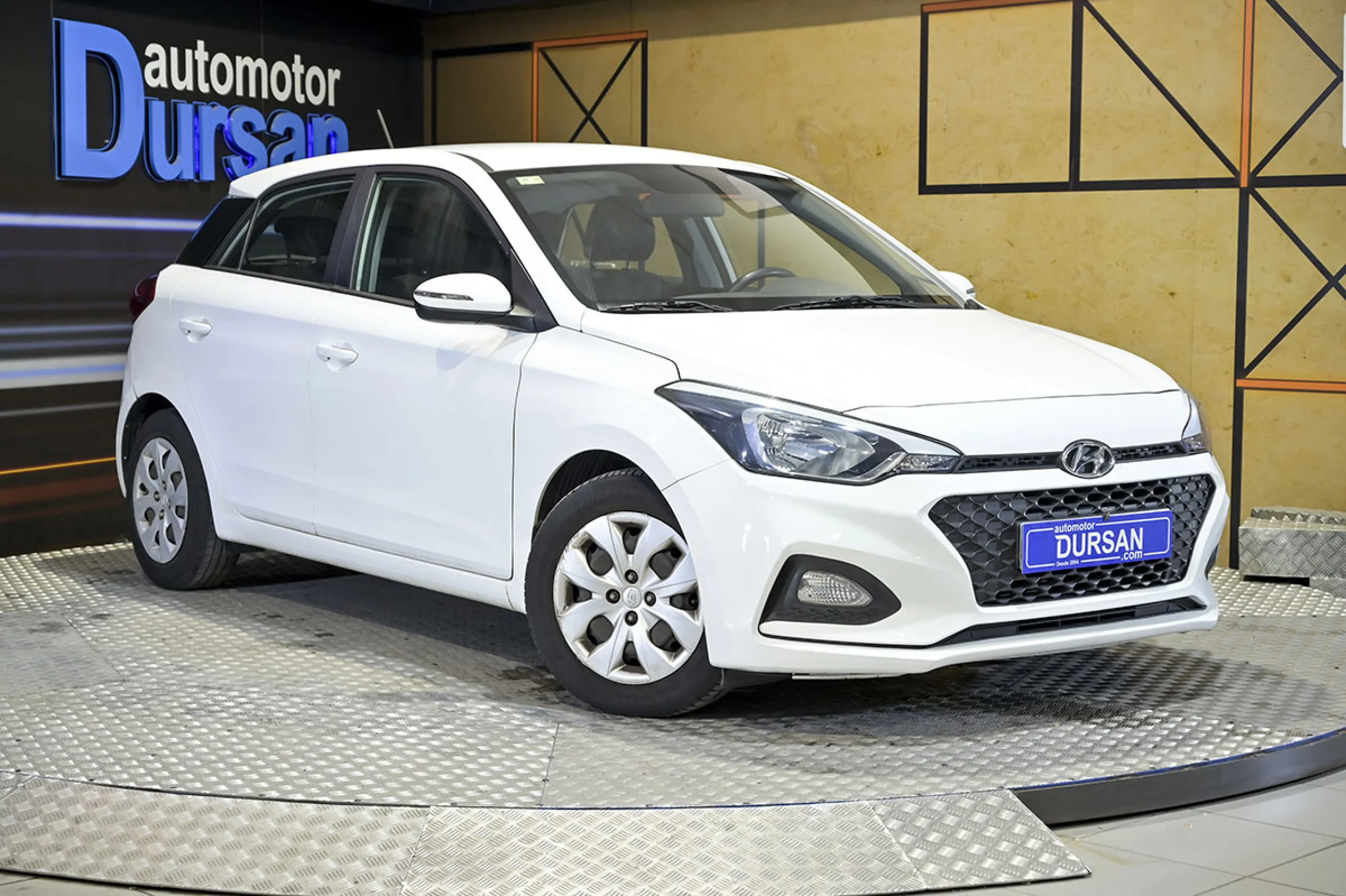 Hyundai I20 1.2 MPI 55kW 75CV Essence - Foto 3