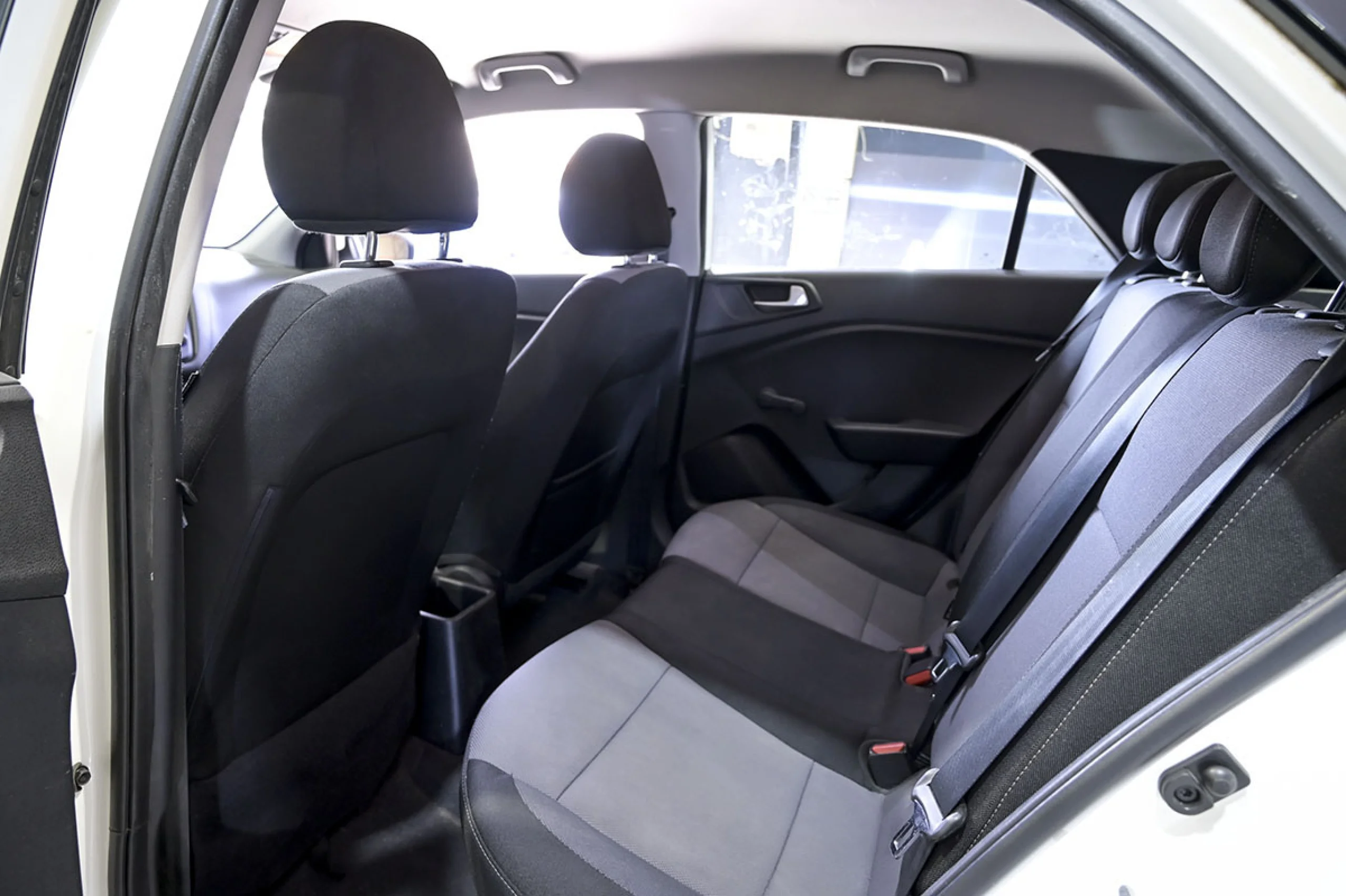 Hyundai I20 1.2 MPI 55kW 75CV Essence - Foto 15