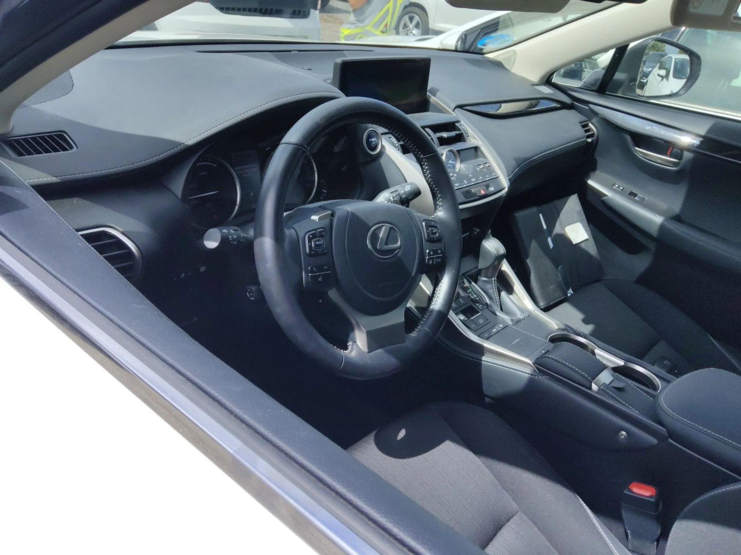 Lexus NX 300h NX 2.5 300h Business Navigation 2WD - Foto 7