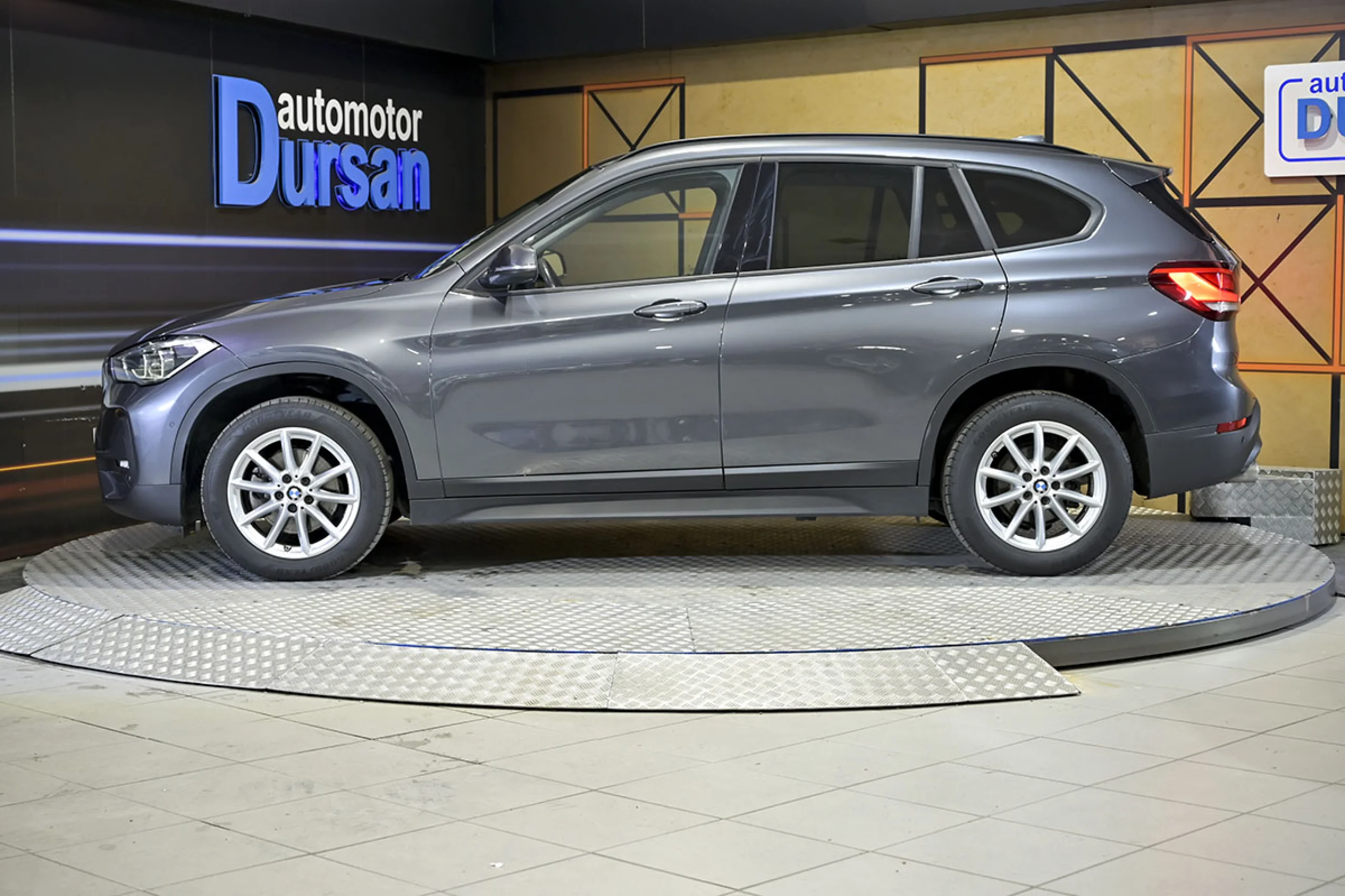 BMW X1 sDrive18d - Foto 18