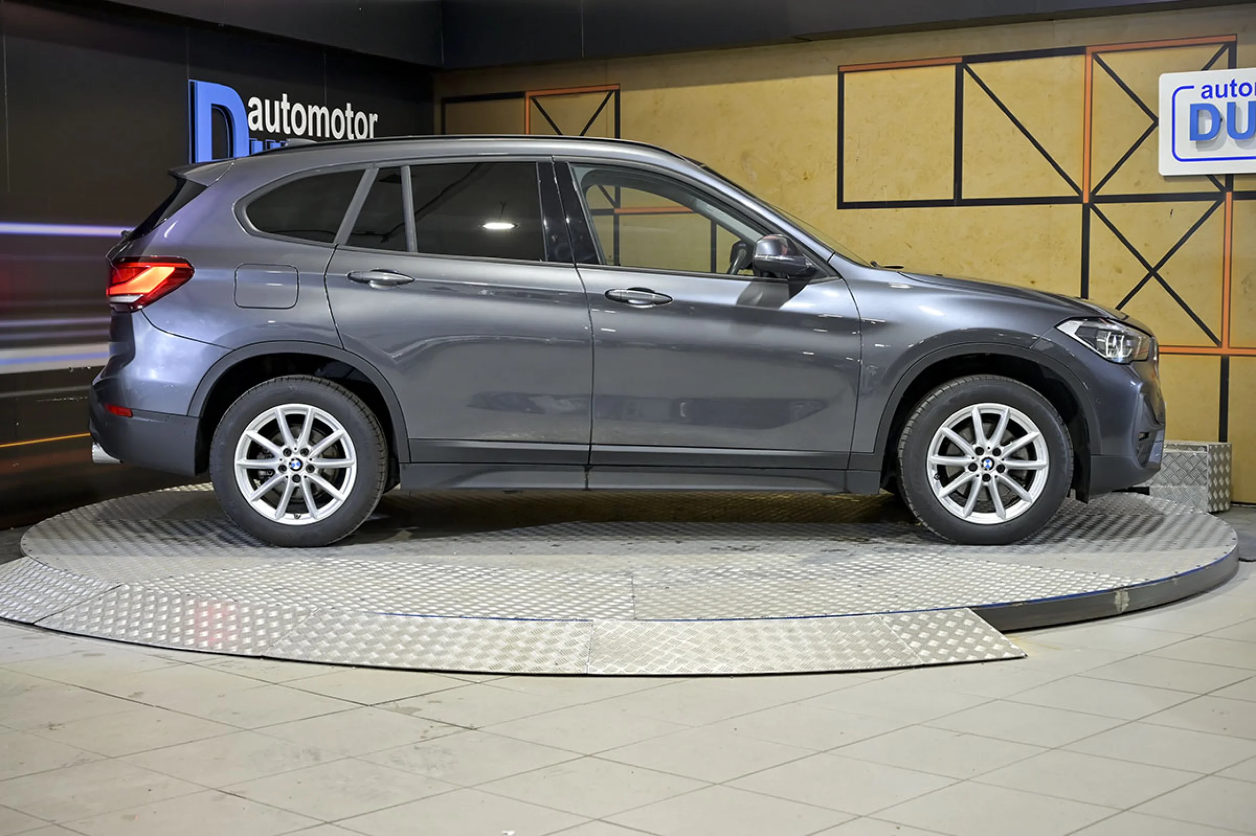 BMW X1 sDrive18d - Foto 19