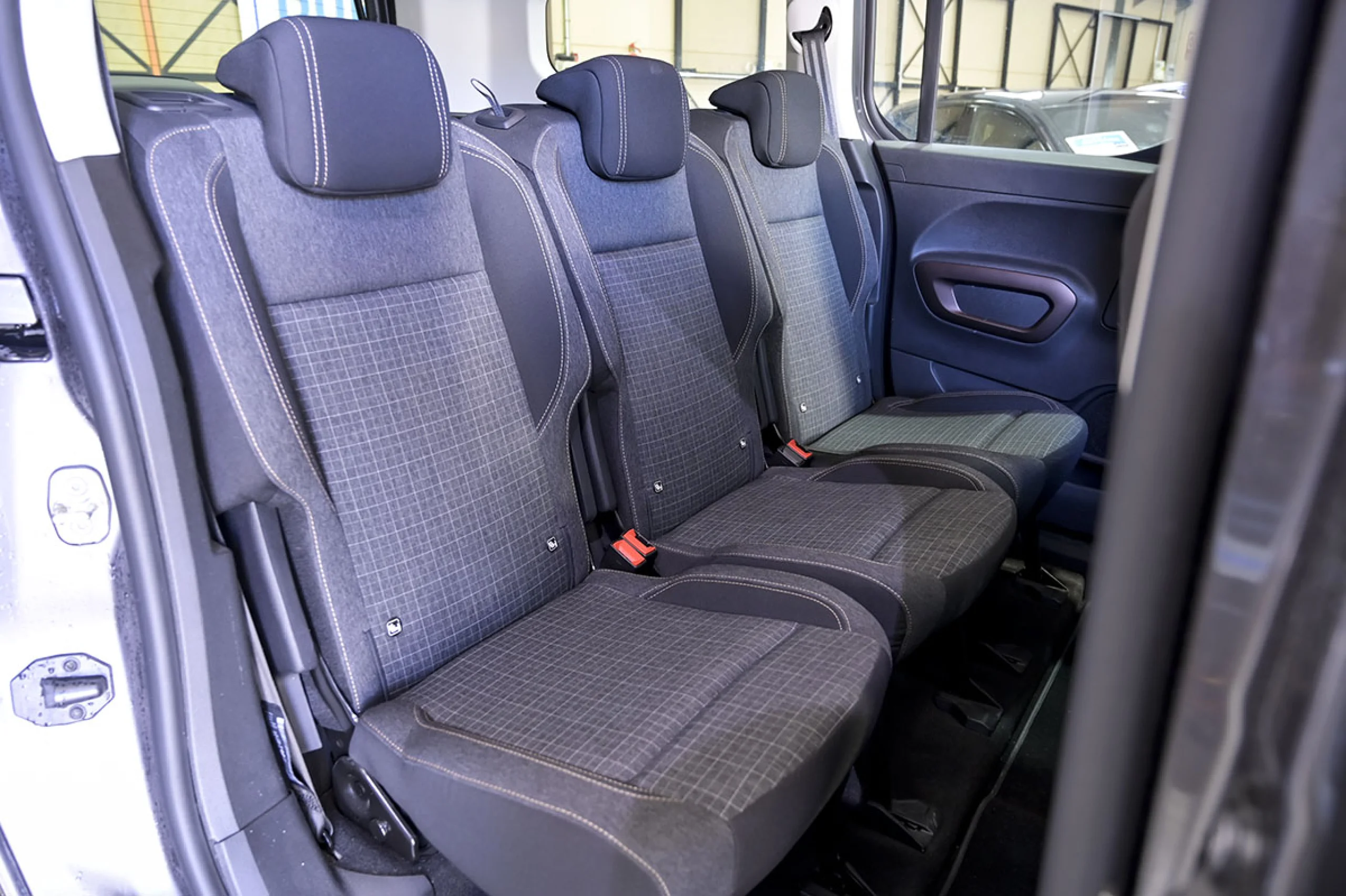 Peugeot Rifter GT Long BlueHDi 96kW - Foto 18