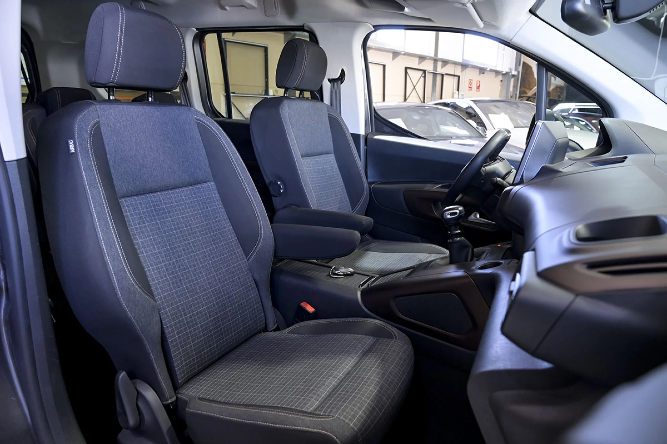 Peugeot Rifter GT Long BlueHDi 96kW - Foto 29