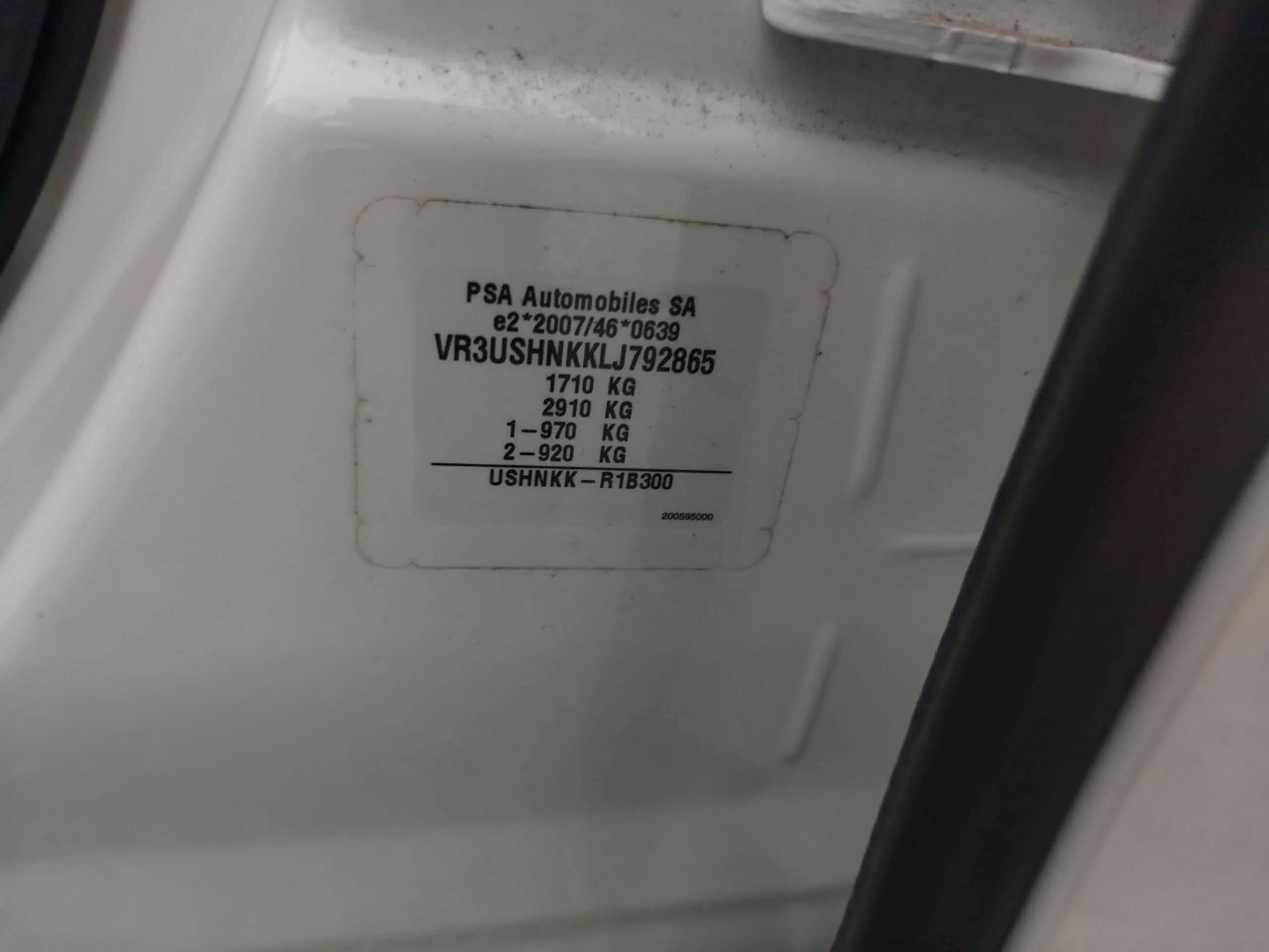 Peugeot 2008 Active Puretech 100 S&amp;S BVM6 - Foto 8