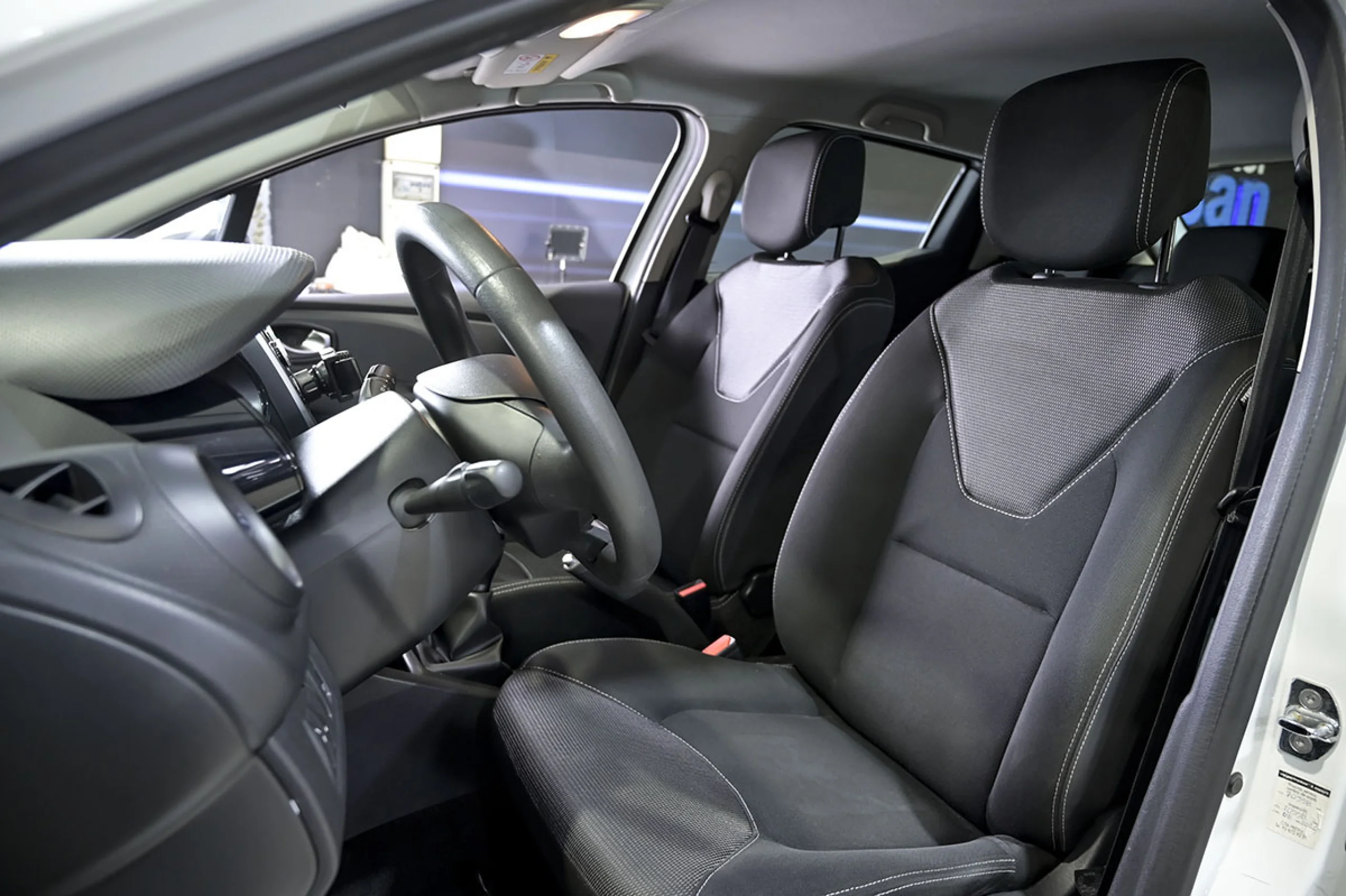 Renault Clio Business TCe 55kW 75CV 18 - Foto 8