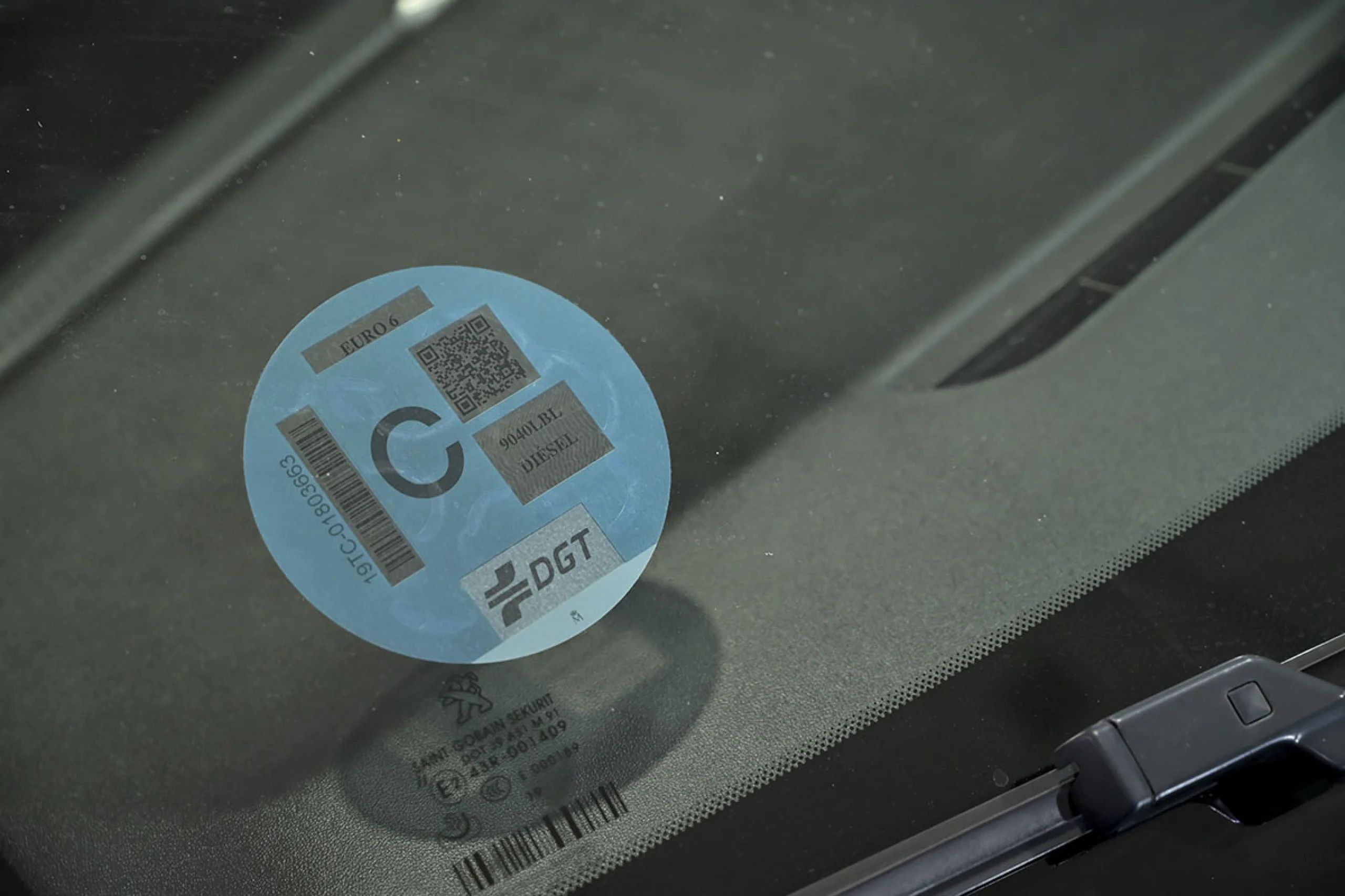 Peugeot 2008 Allure BlueHDi 120 SS EAT6 - Foto 11