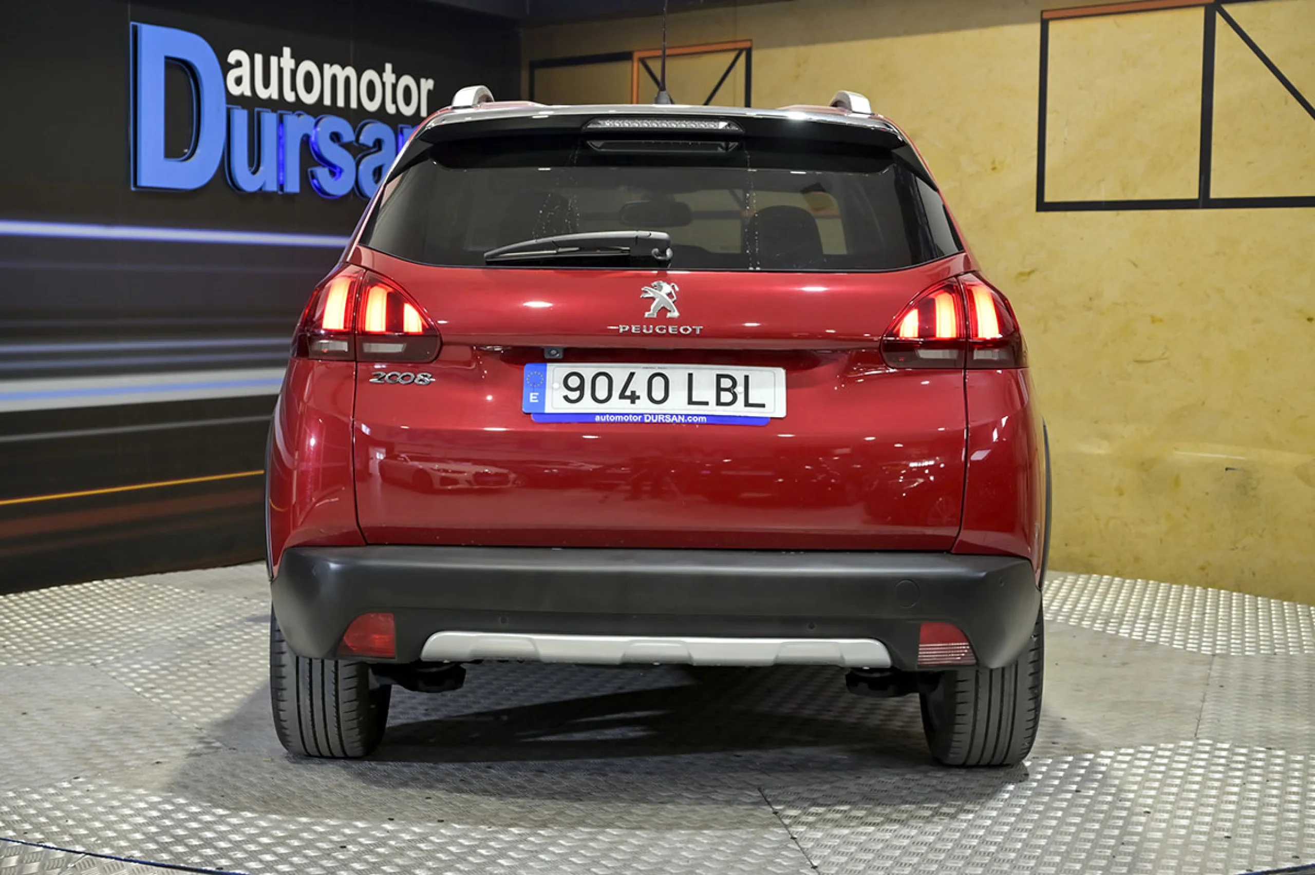Peugeot 2008 Allure BlueHDi 120 SS EAT6 - Foto 12
