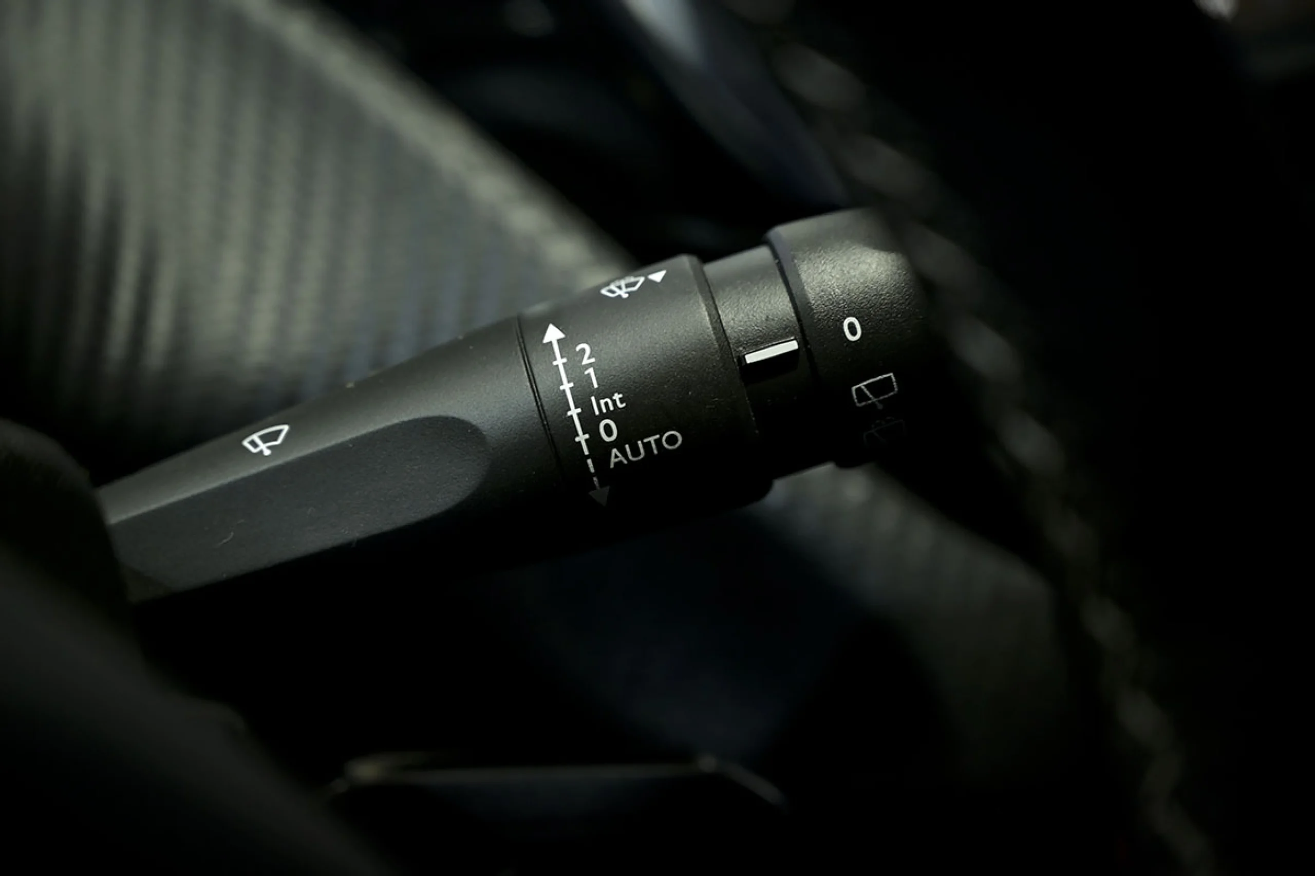 Peugeot 2008 Allure BlueHDi 120 SS EAT6 - Foto 26