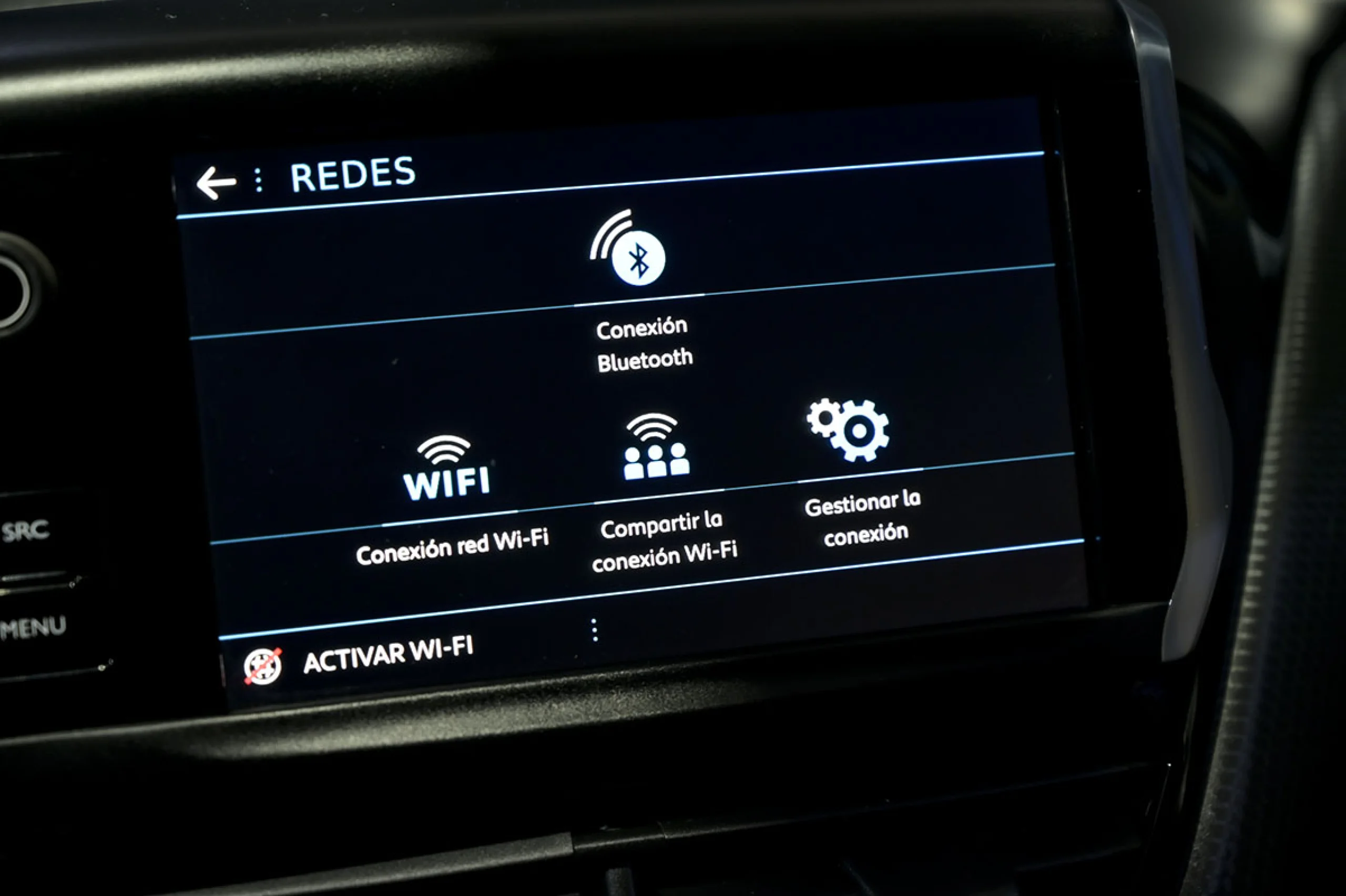 Peugeot 2008 Allure BlueHDi 120 SS EAT6 - Foto 29