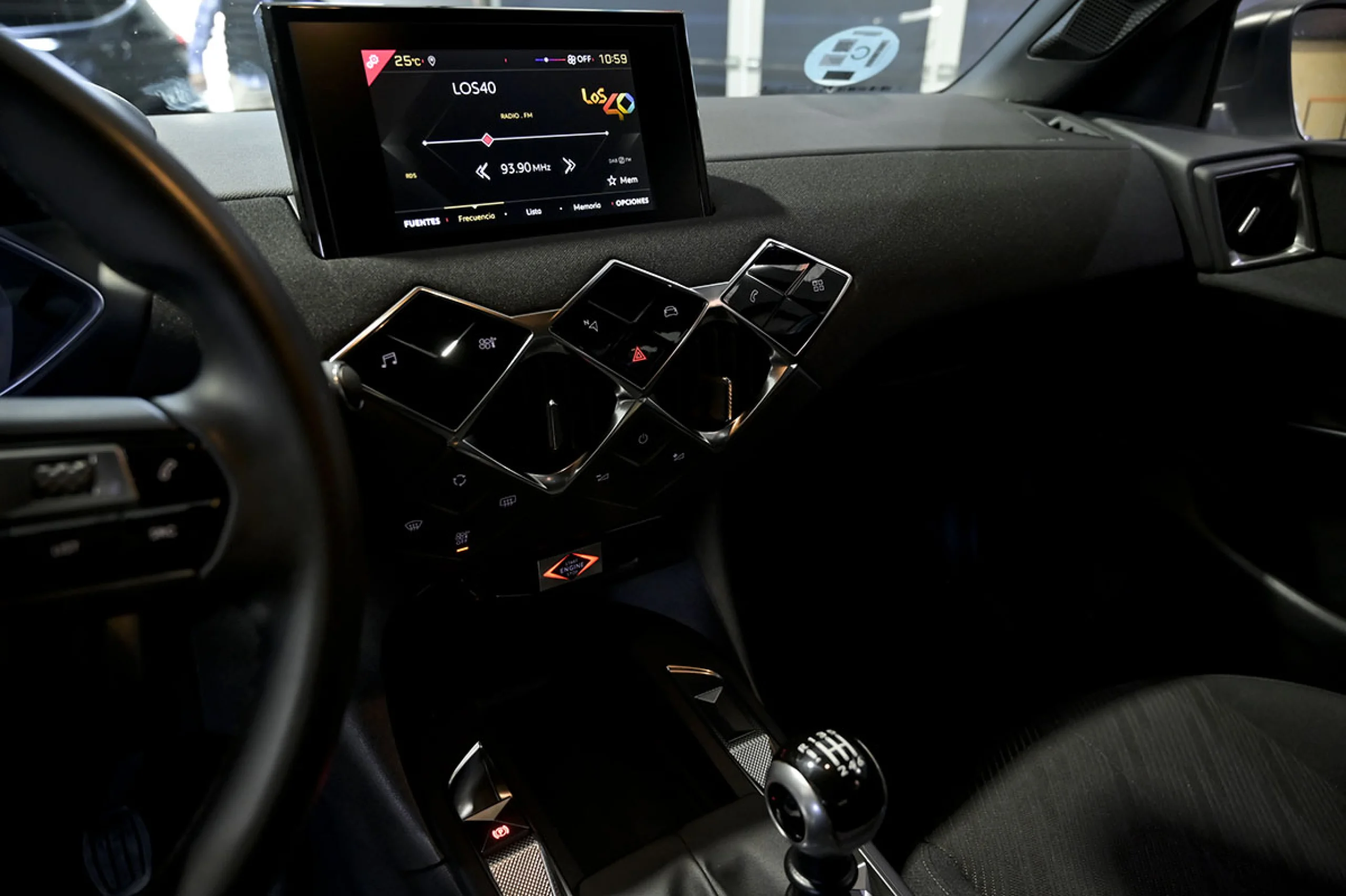 DS DS3 Crossback DS 3 Crossback BlueHDi 81 kW Manual MONTMARTRE - Foto 27