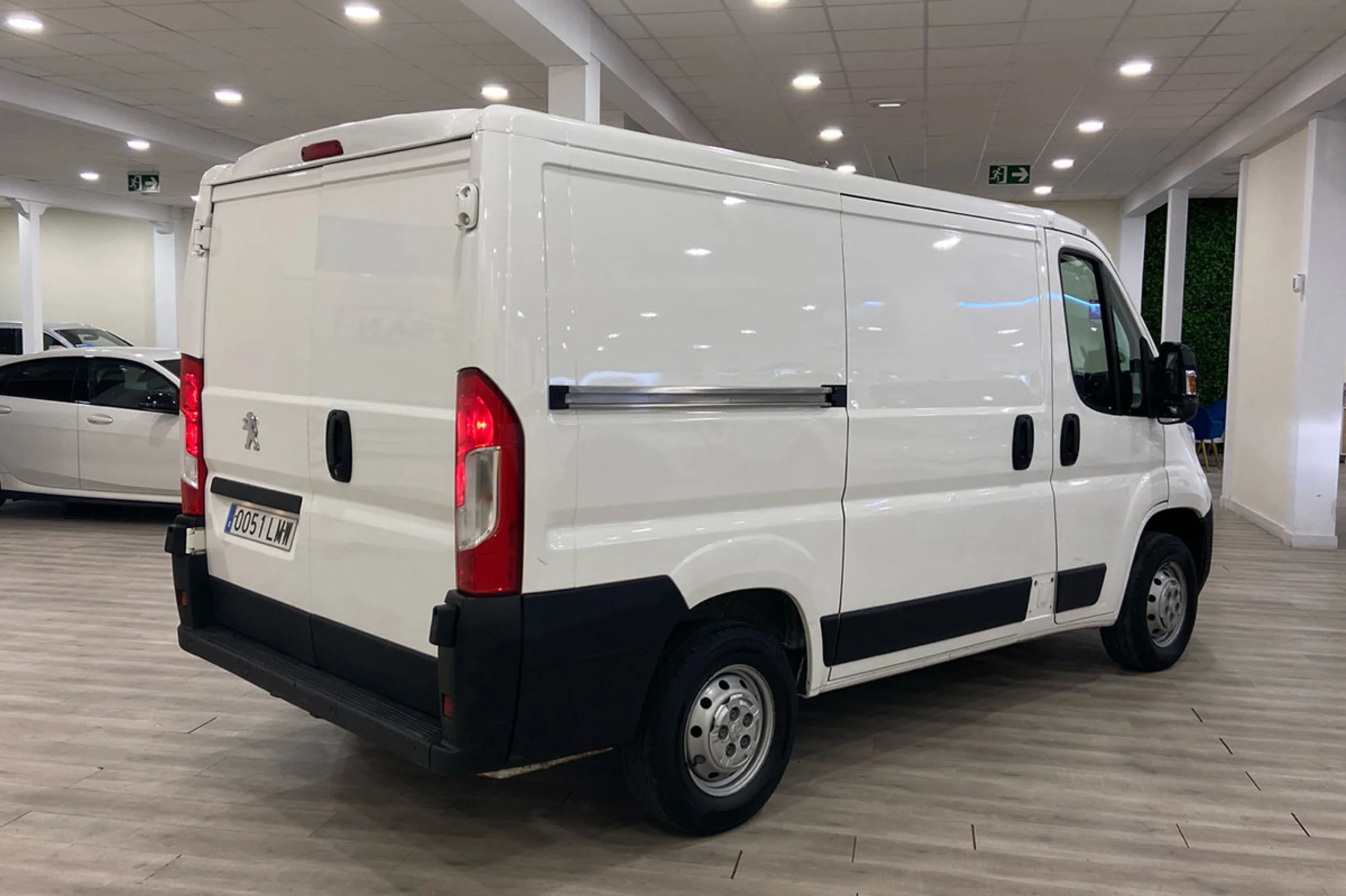 Peugeot Boxer 330 L1 H1 BHDI 88kW 120CV SS 6 Vel. M - Foto 5