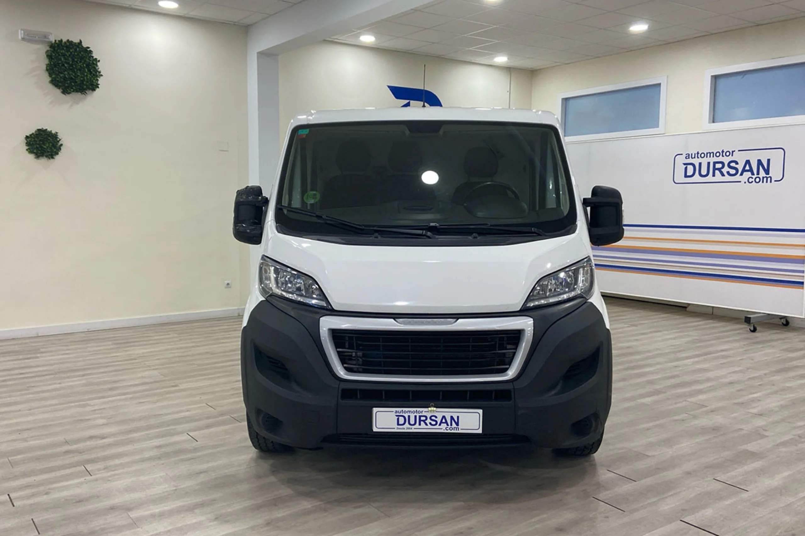 Peugeot Boxer 330 L1 H1 BHDI 88kW 120CV SS 6 Vel. M - Foto 2
