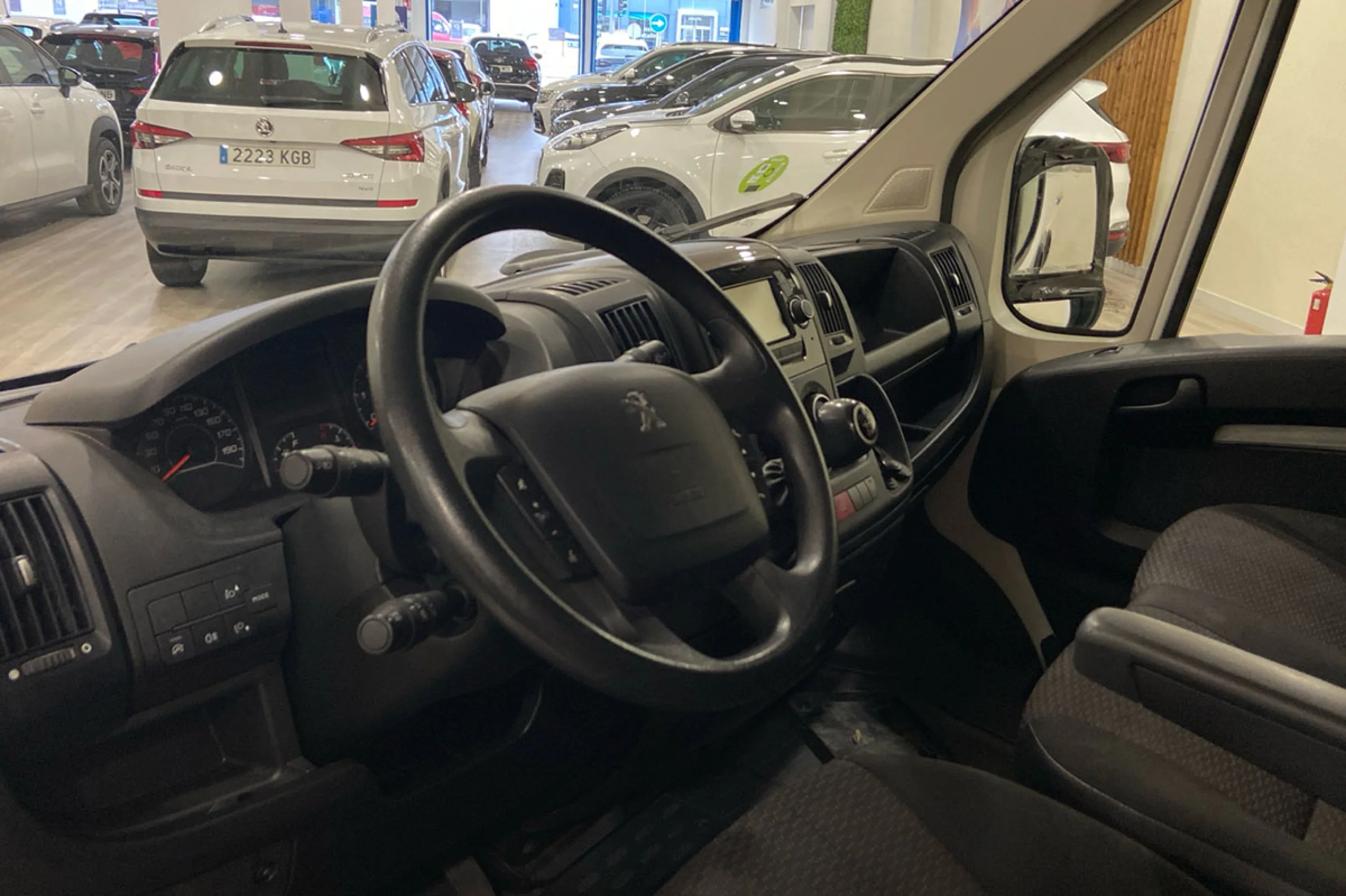 Peugeot Boxer 330 L1 H1 BHDI 88kW 120CV SS 6 Vel. M - Foto 6