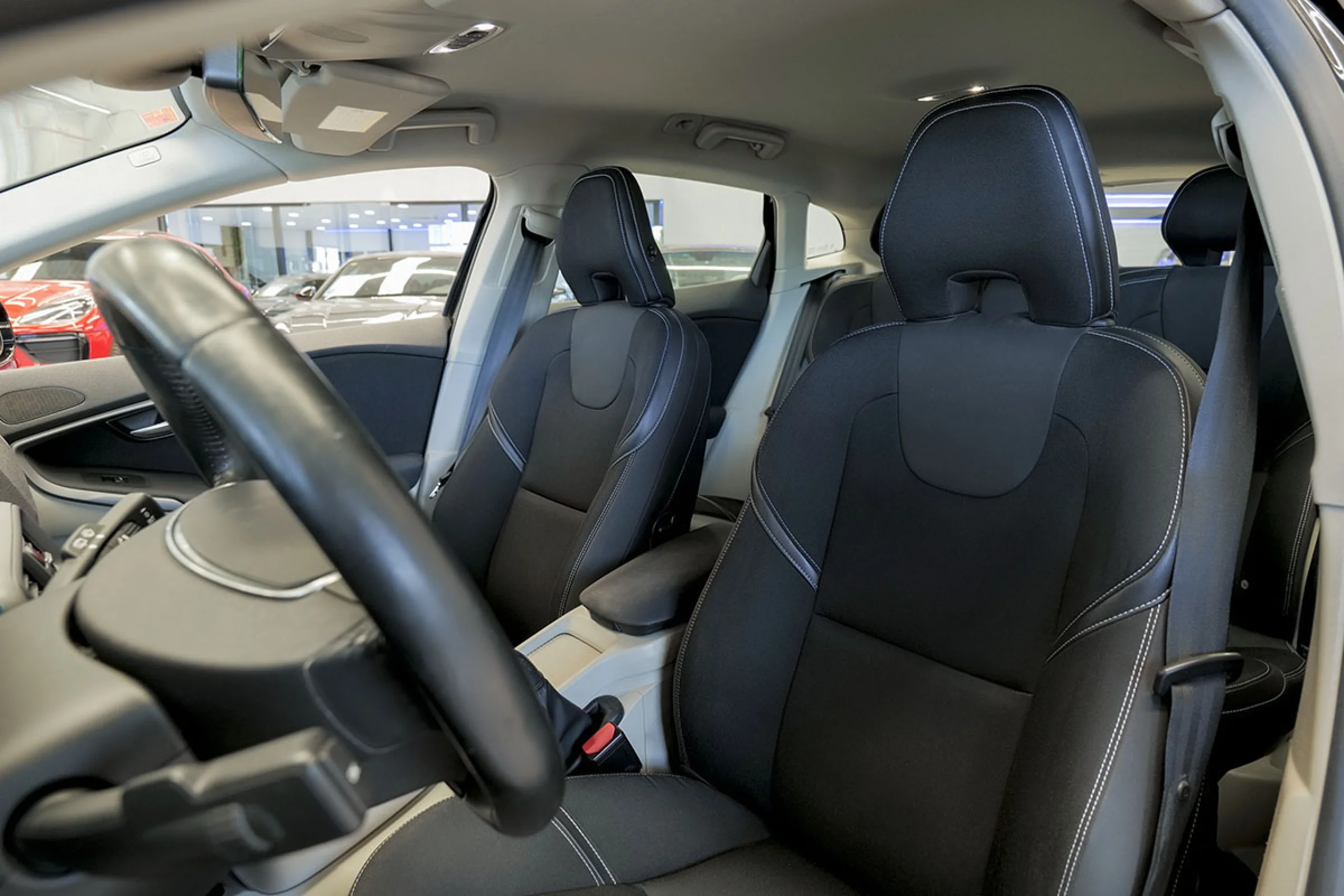 Volvo V40 1.6 T4 Momentum Auto - Foto 7
