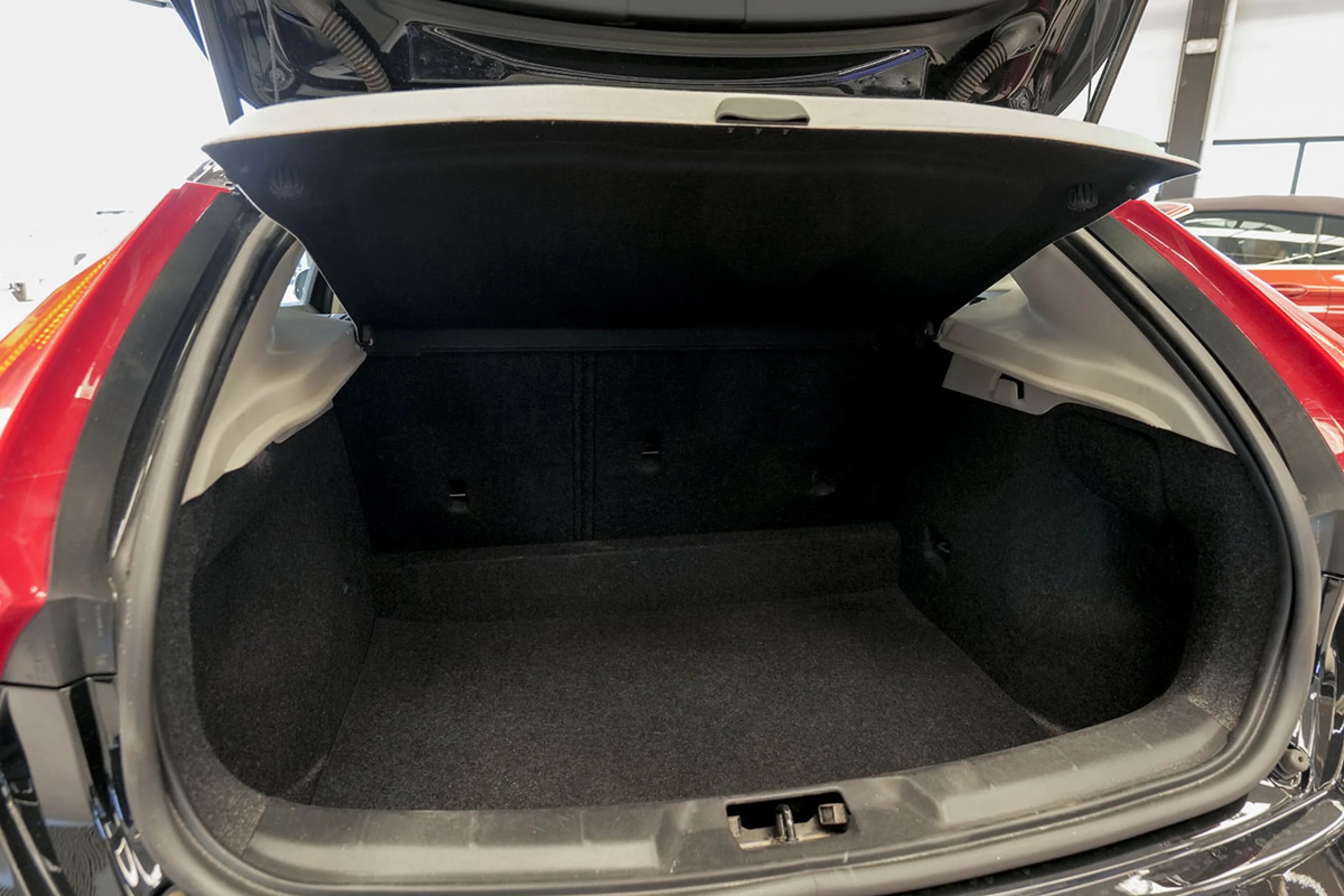 Volvo V40 1.6 T4 Momentum Auto - Foto 11