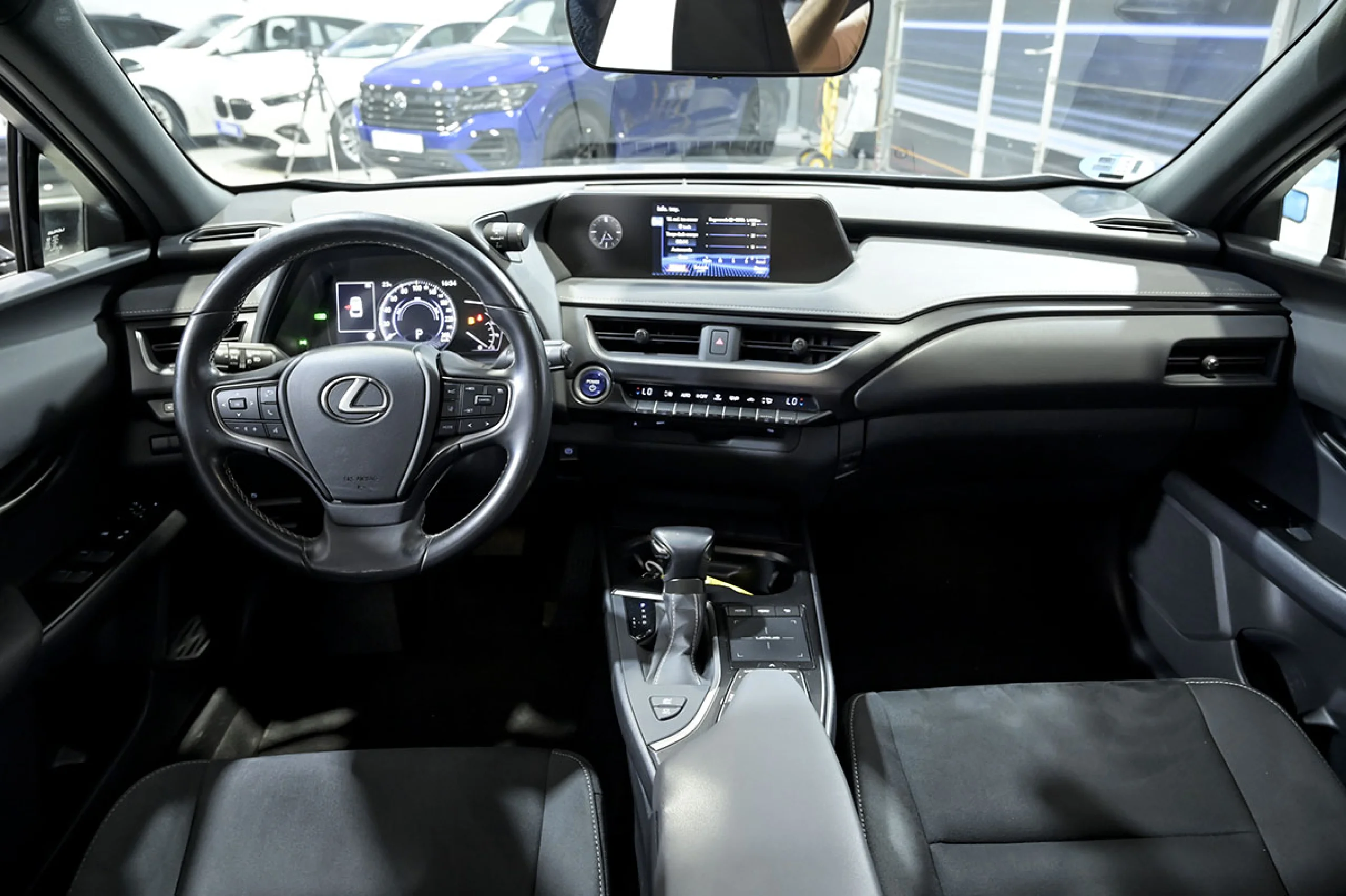 Lexus UX 250h UX 2.0 250h Business - Foto 8