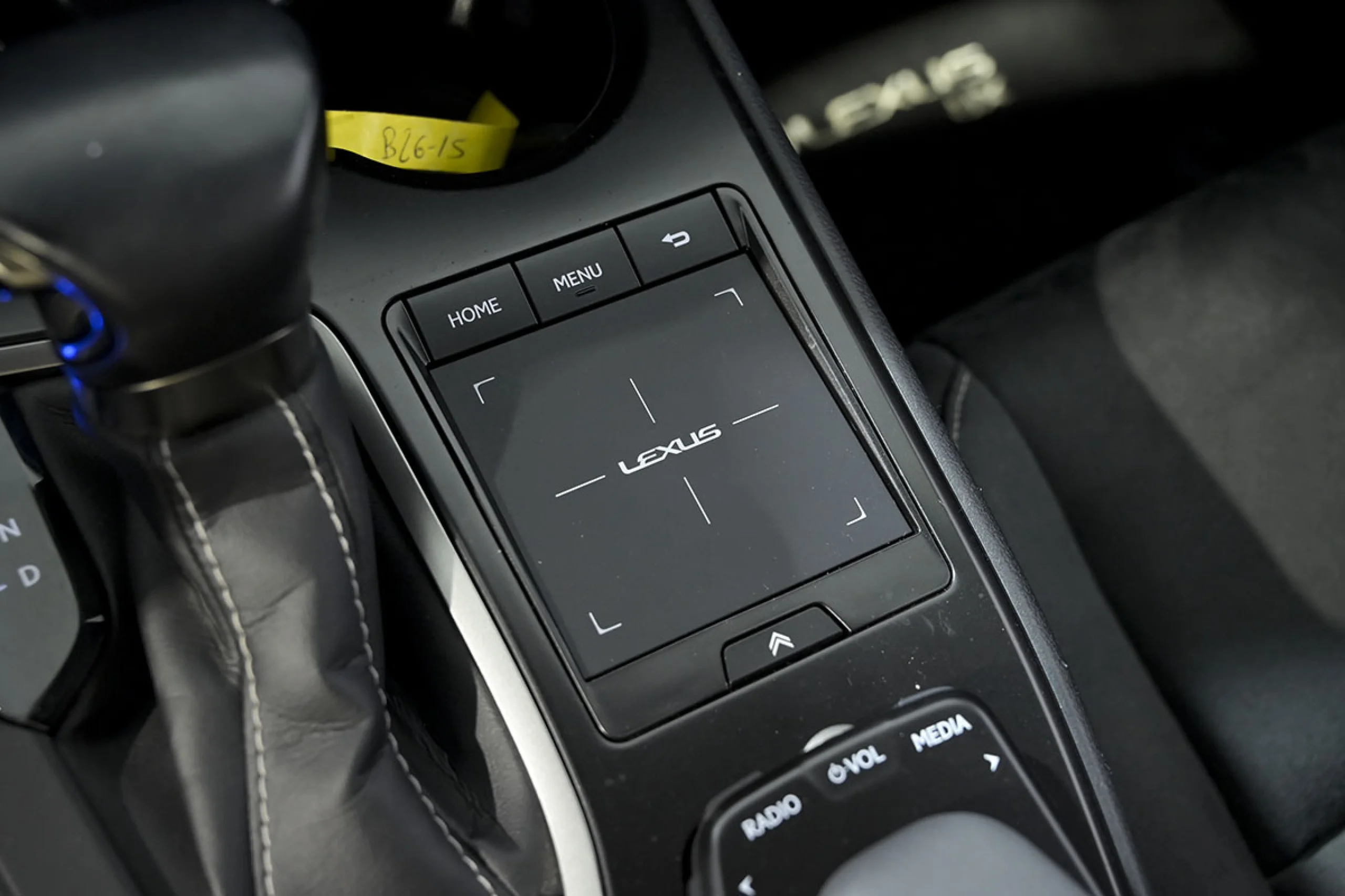 Lexus UX 250h UX 2.0 250h Business - Foto 37