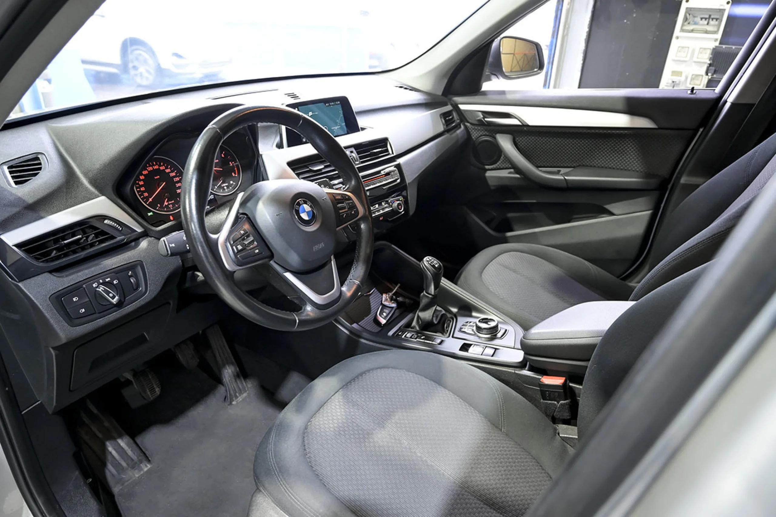 BMW X1 sDrive18d Business - Foto 6