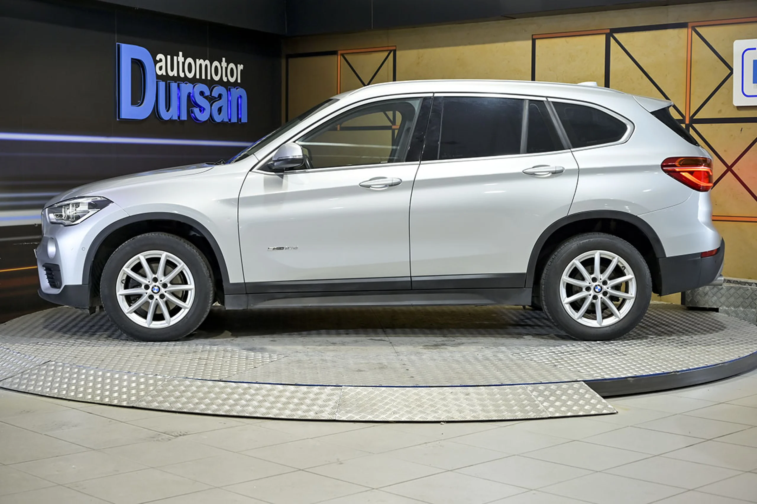 BMW X1 sDrive18d Business - Foto 17