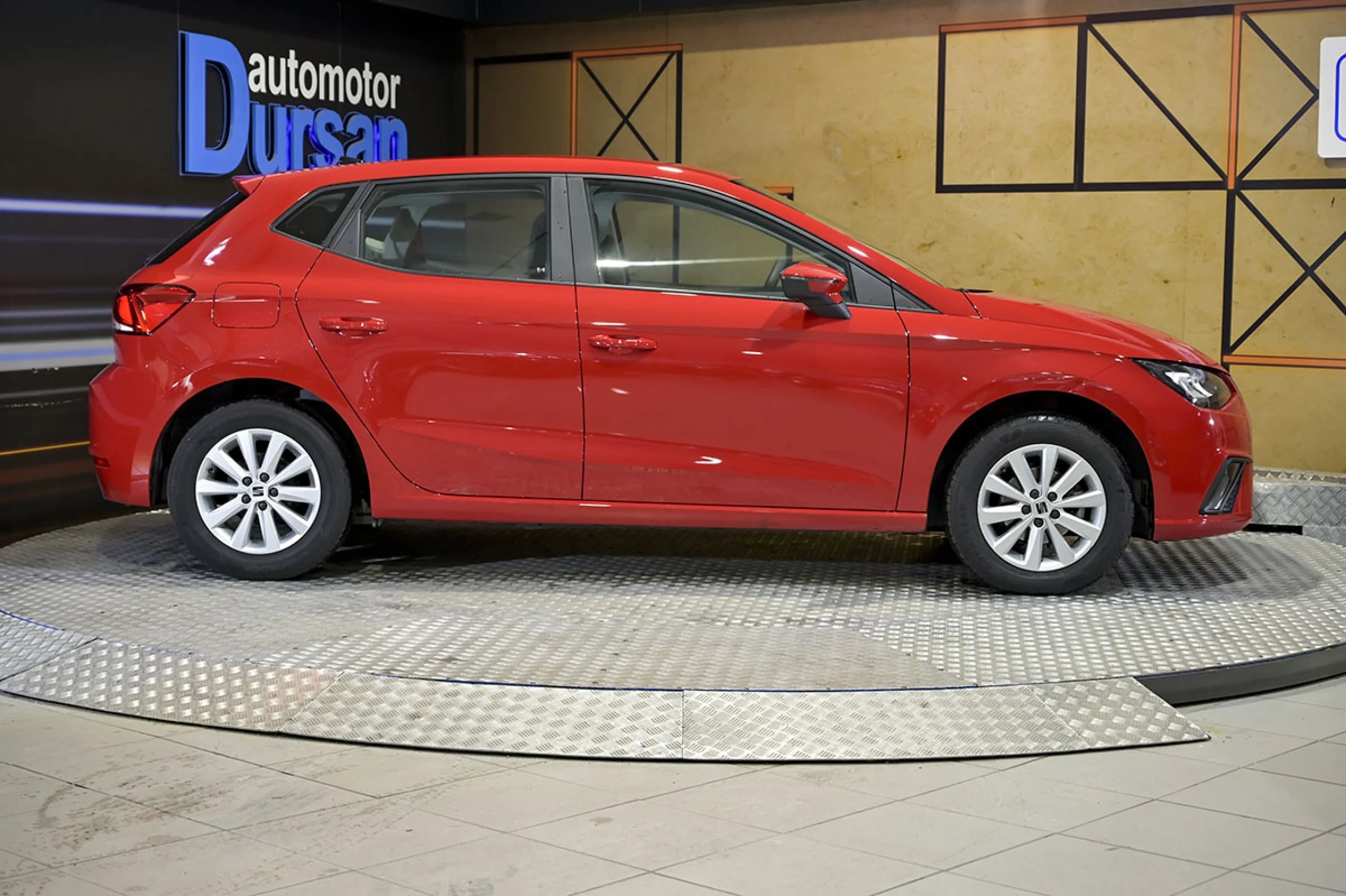 Seat Ibiza 1.0 MPI 59kW 80CV Reference XL - Foto 19