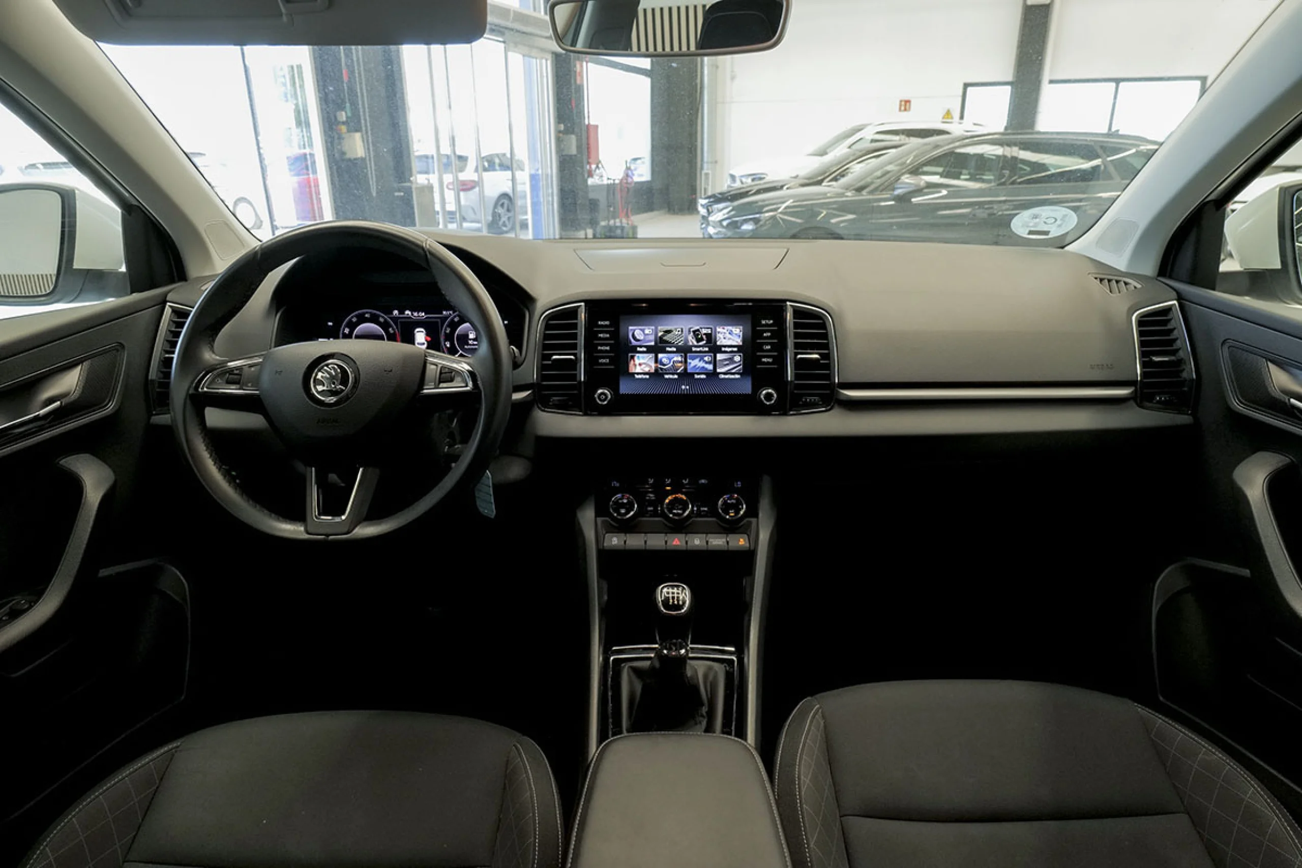 Skoda Karoq 1.5 TSI 110kW 150CV ACT Ambition - Foto 6