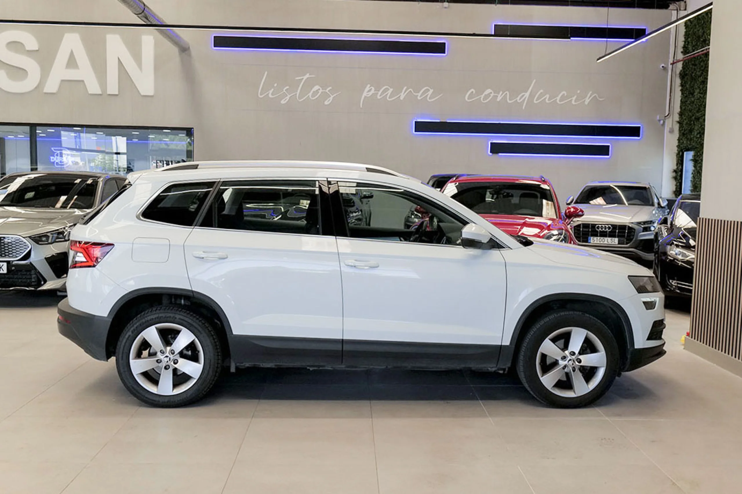 Skoda Karoq 1.5 TSI 110kW 150CV ACT Ambition - Foto 30