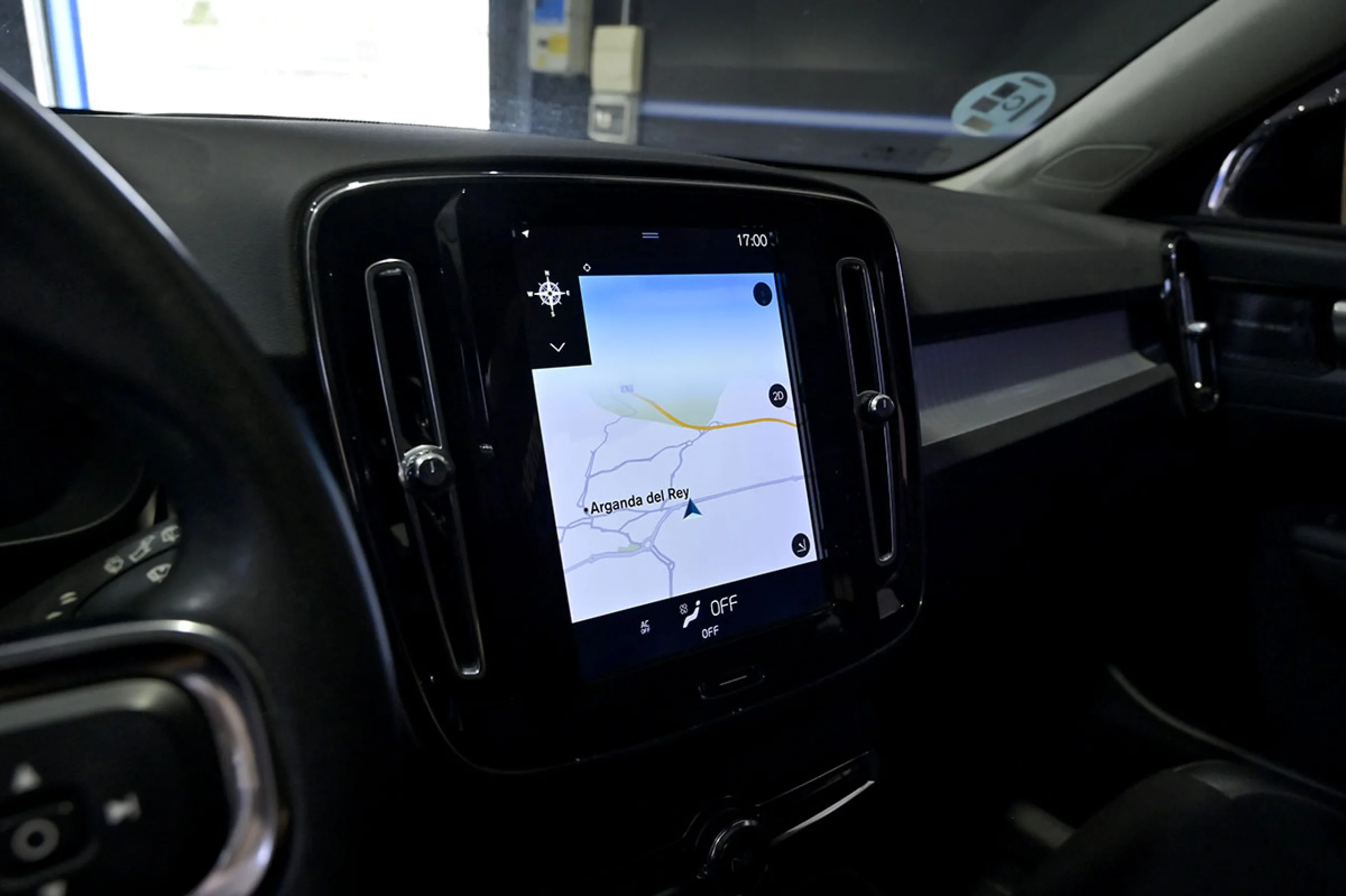 Volvo XC 40 XC40 2.0 D3 Momentum Pro Auto - Foto 24