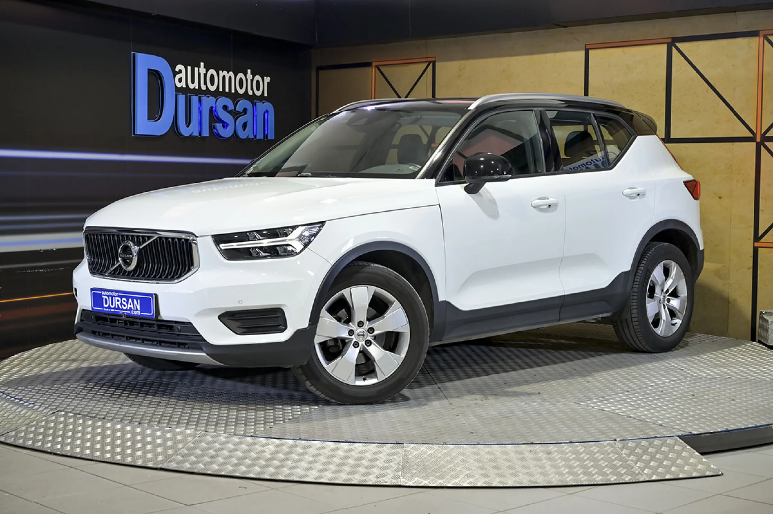 Volvo XC 40 XC40 2.0 D3 Momentum Pro Auto - Foto 1