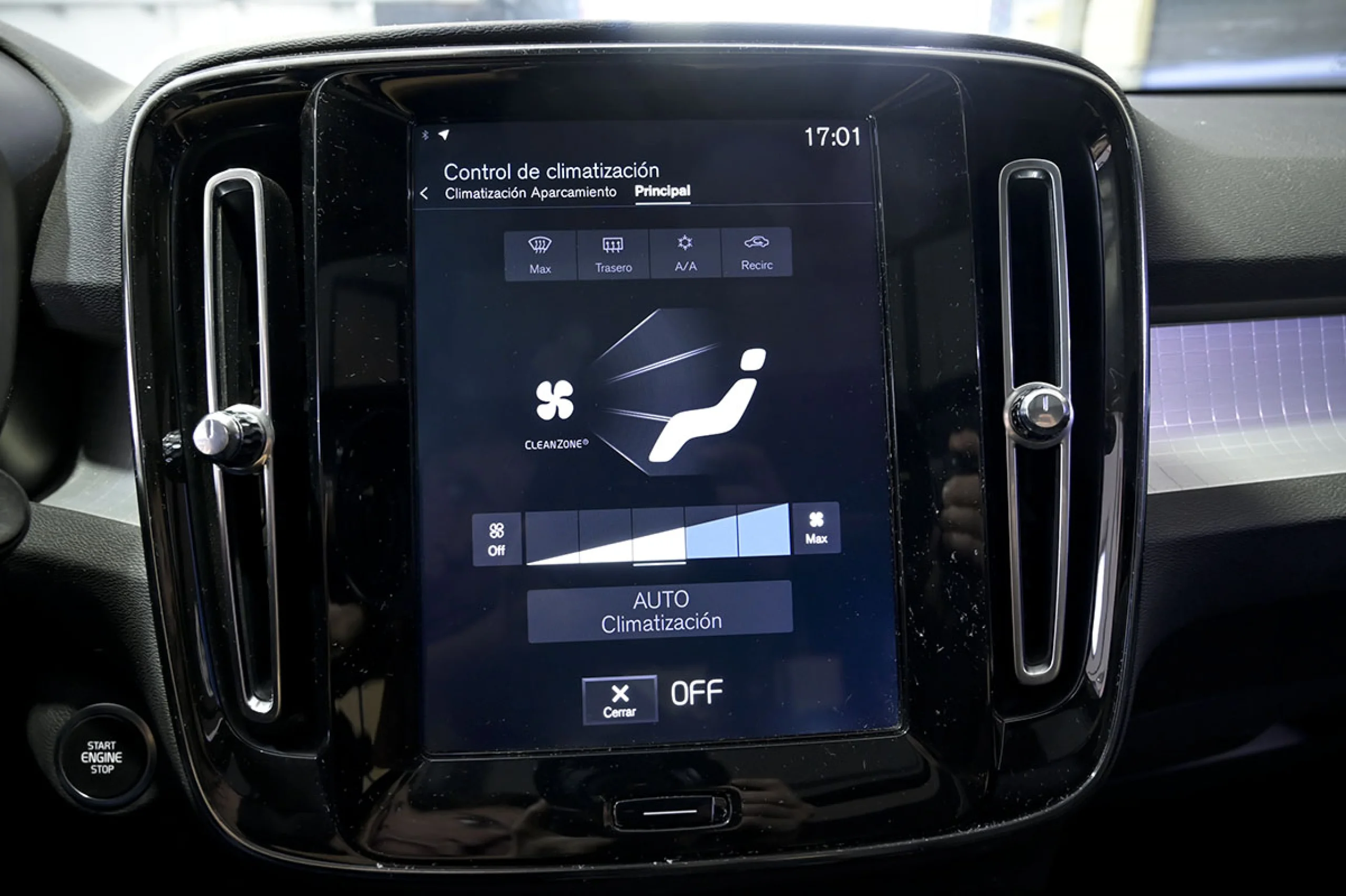 Volvo XC 40 XC40 2.0 D3 Momentum Pro Auto - Foto 27