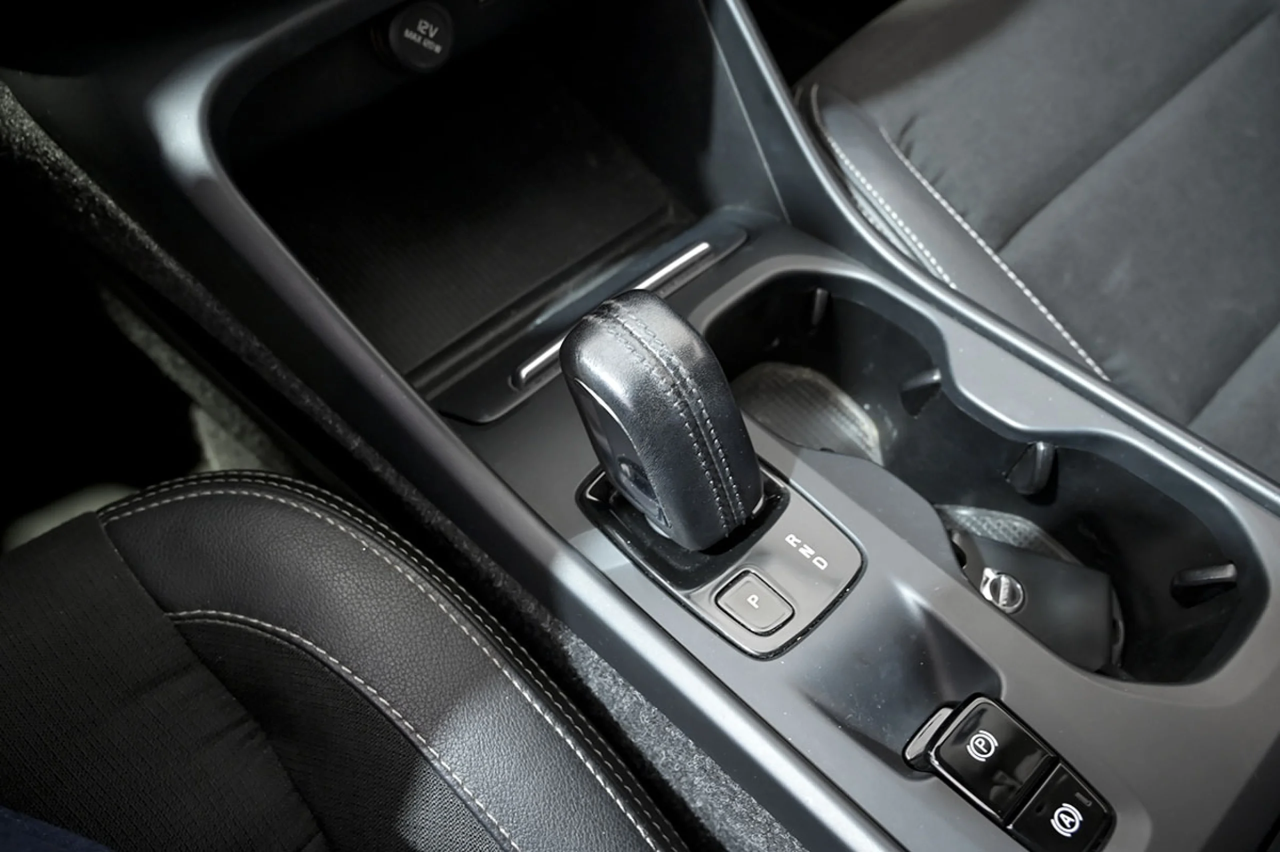 Volvo XC 40 XC40 2.0 D3 Momentum Pro Auto - Foto 28