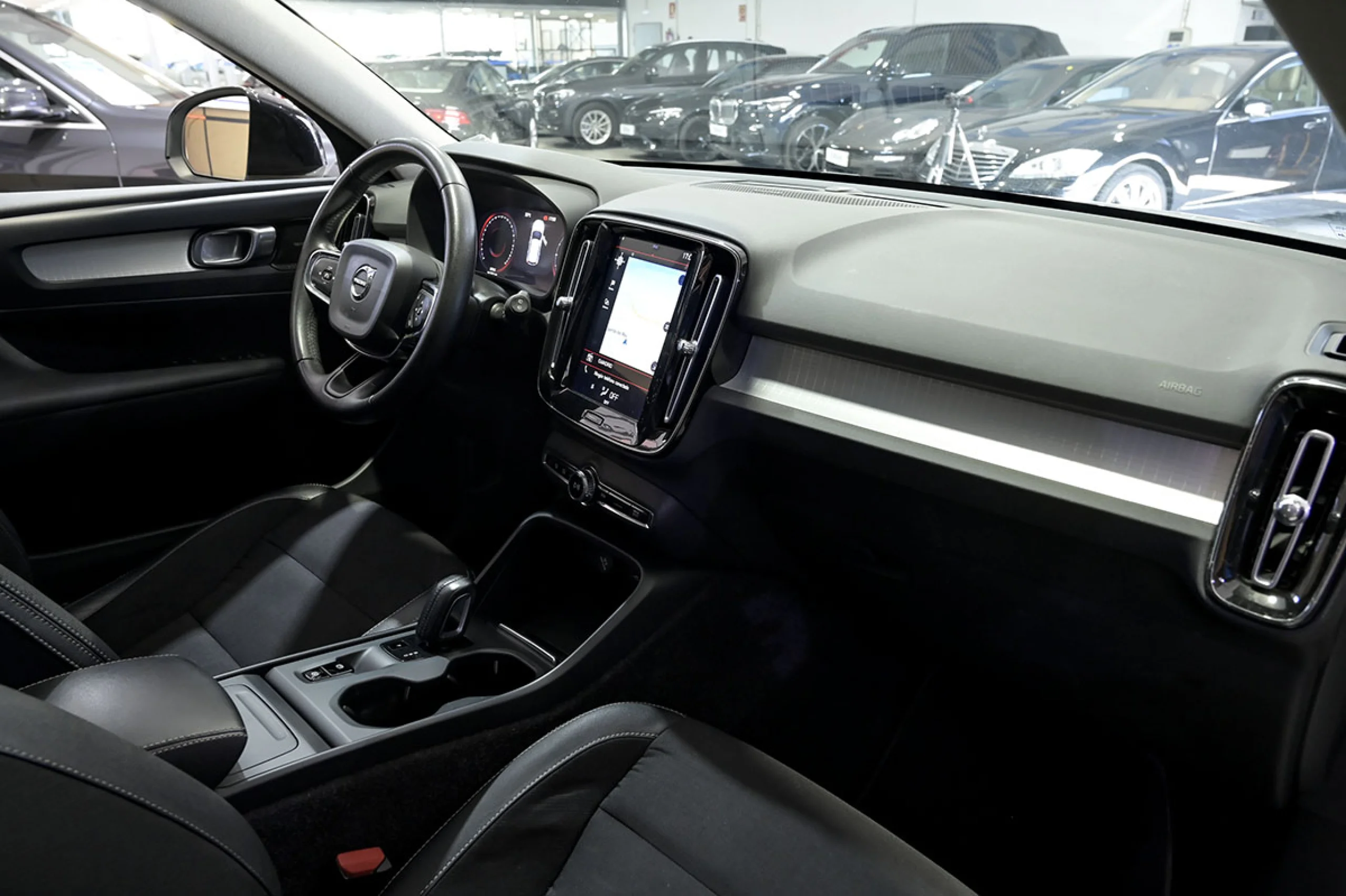 Volvo XC 40 XC40 2.0 D3 Momentum Pro Auto - Foto 29