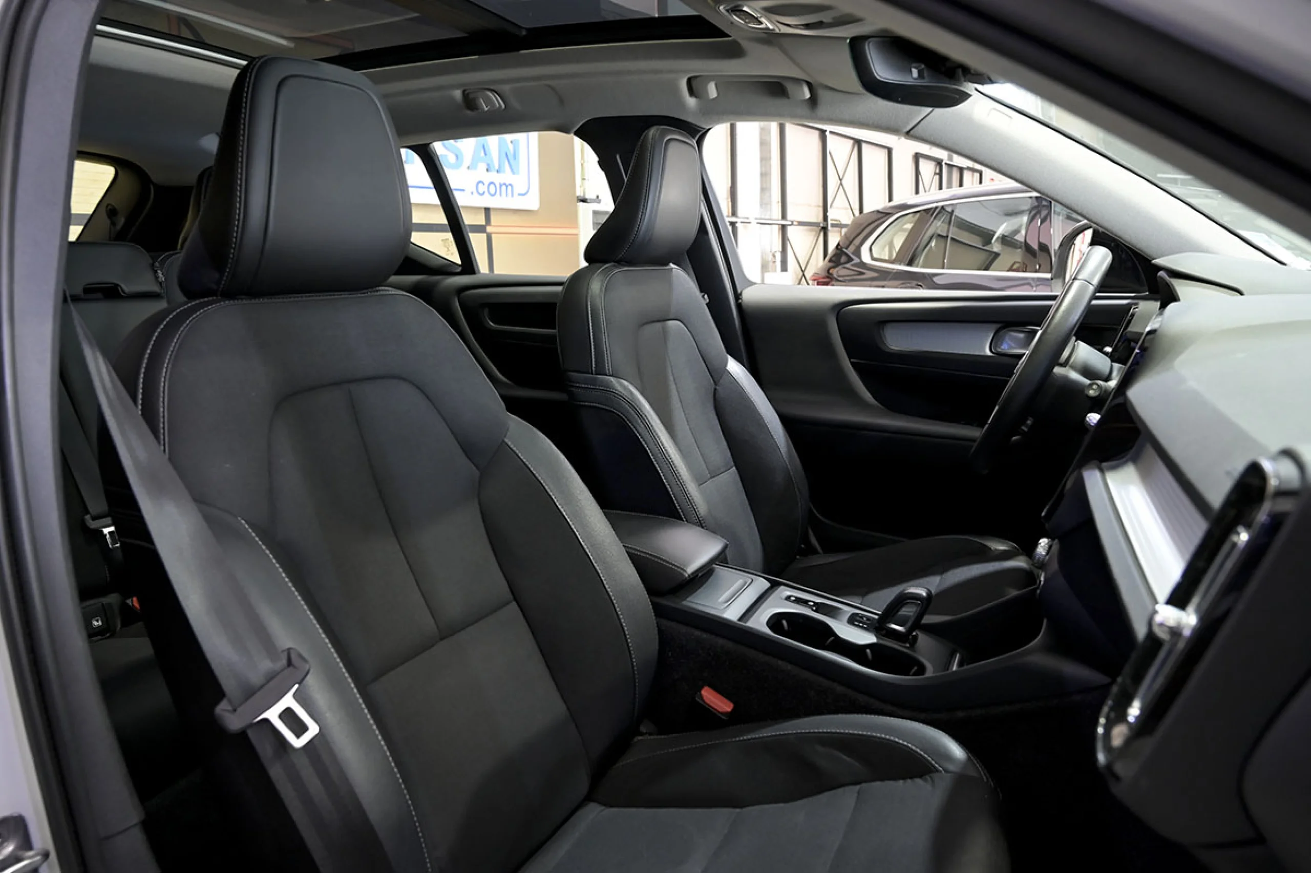 Volvo XC 40 XC40 2.0 D3 Momentum Pro Auto - Foto 32