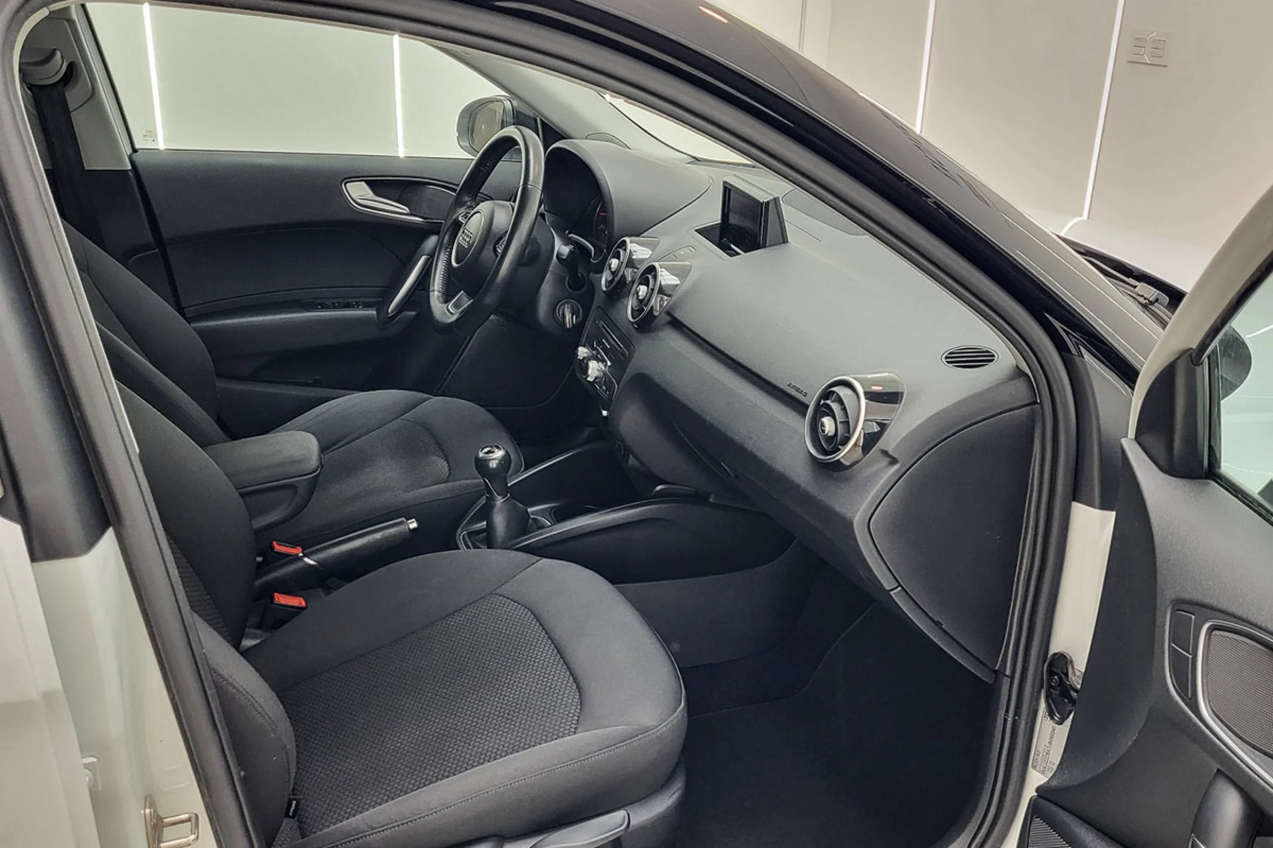 Audi A1 Adrenalin 1.0 TFSI 70kW 95CV Sportback - Foto 13