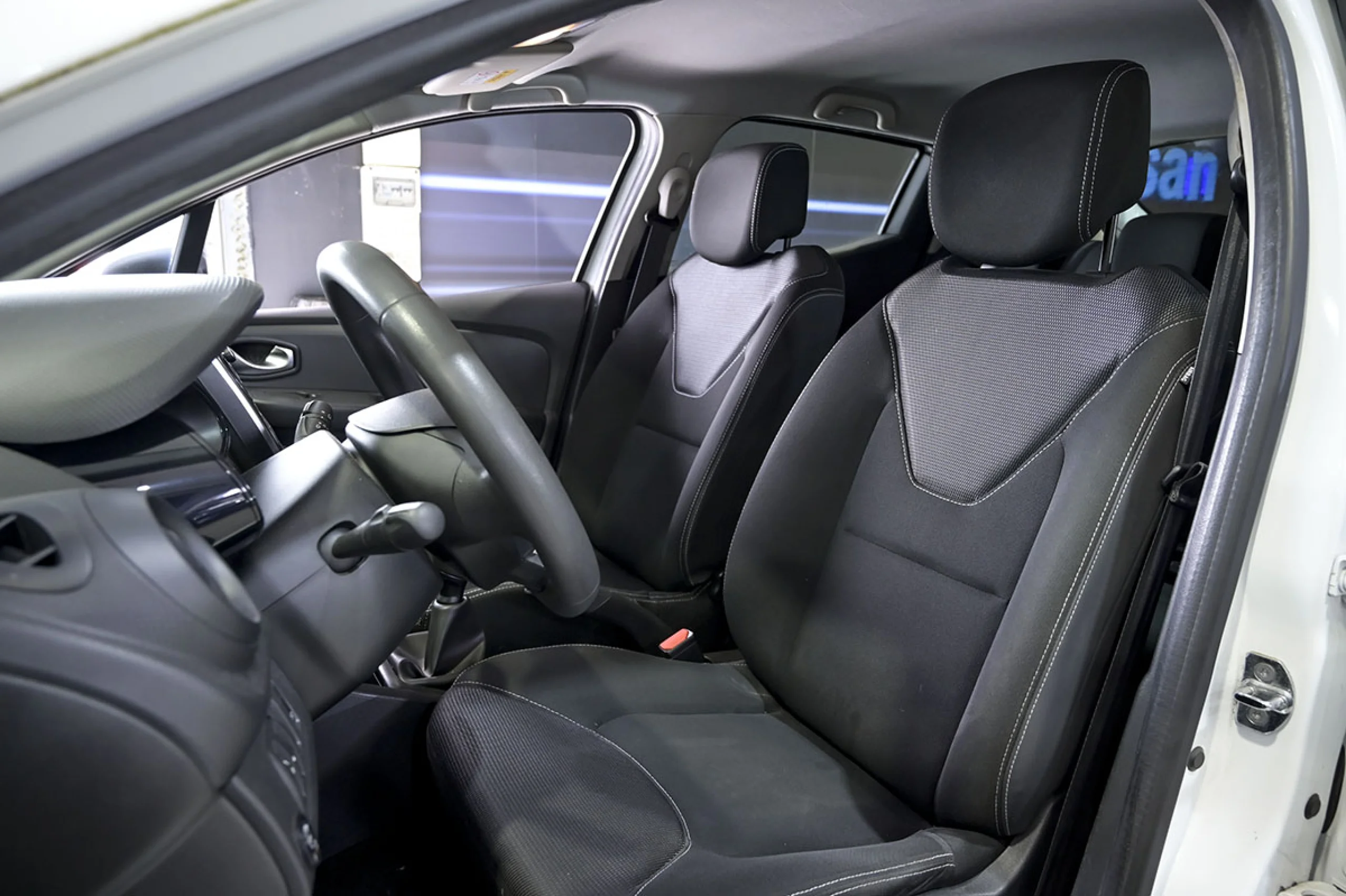 Renault Clio Limited TCe 55kW 75CV 18 - Foto 8