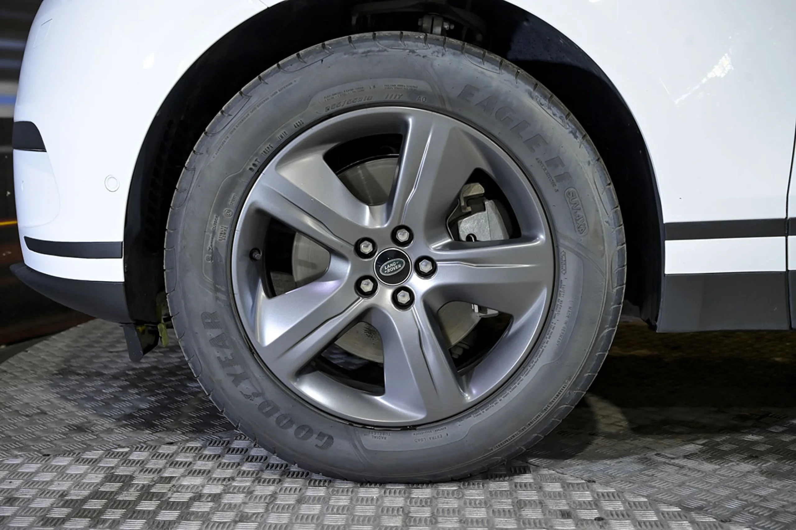 Land Rover Range Rover Velar 2.0D I4 150kW 204CV S 4WD Auto - Foto 14
