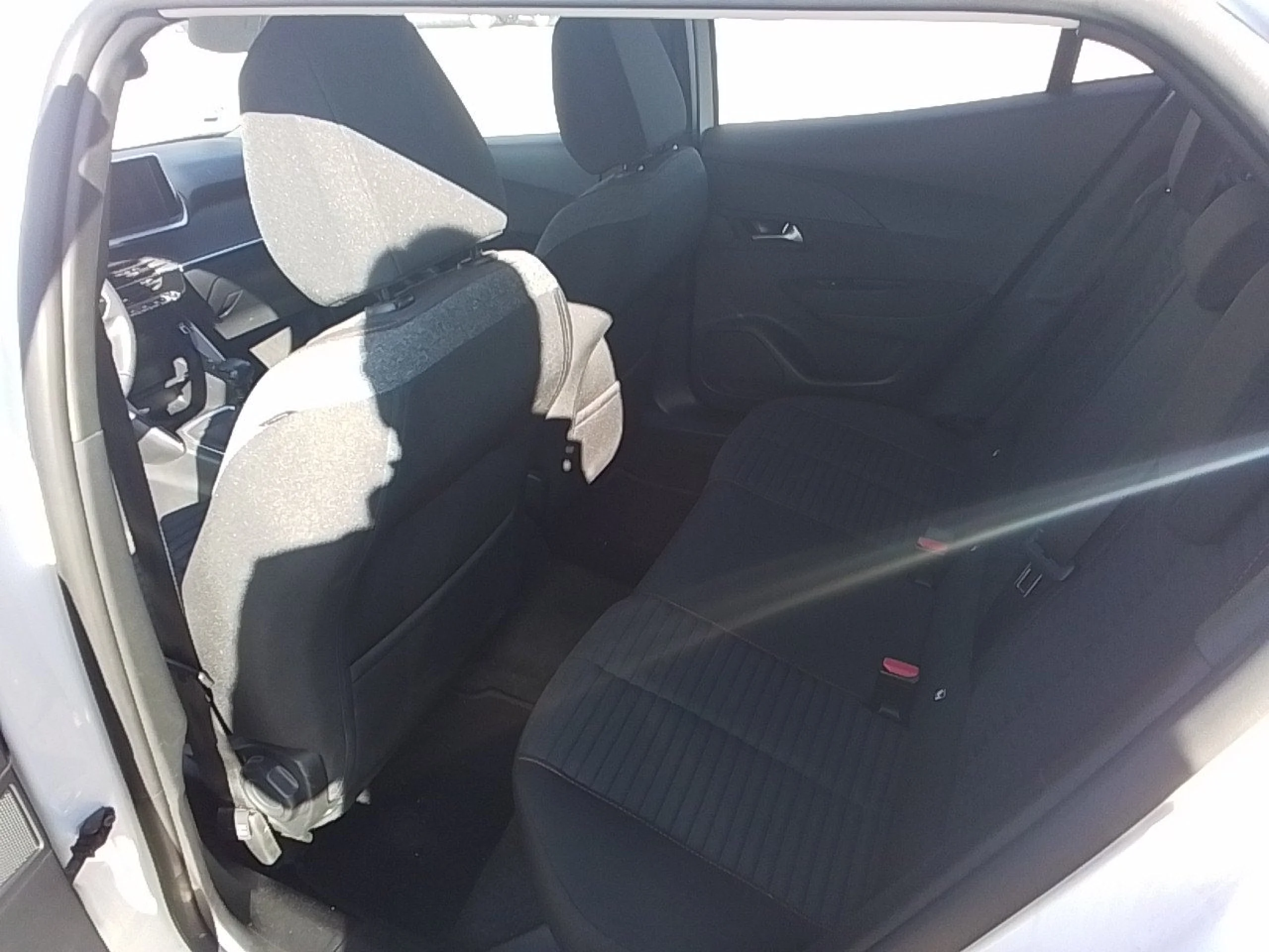 Peugeot 2008 Active Pack BlueHDI 81kW (110CV) - Foto 7