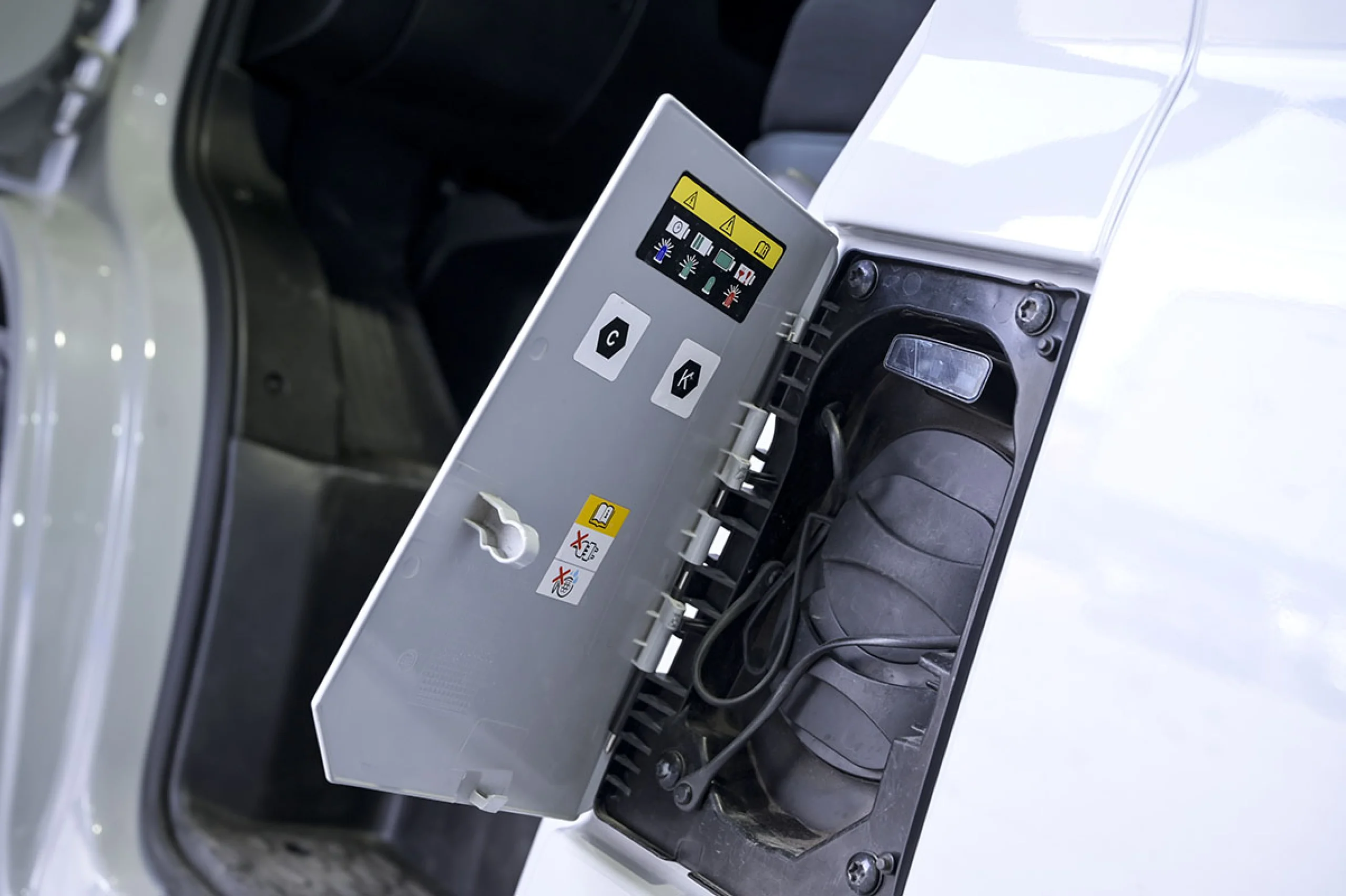 Fiat Ducato e-Ducato eDucato Combi 3.500 L2 H2 47 kW - Foto 36