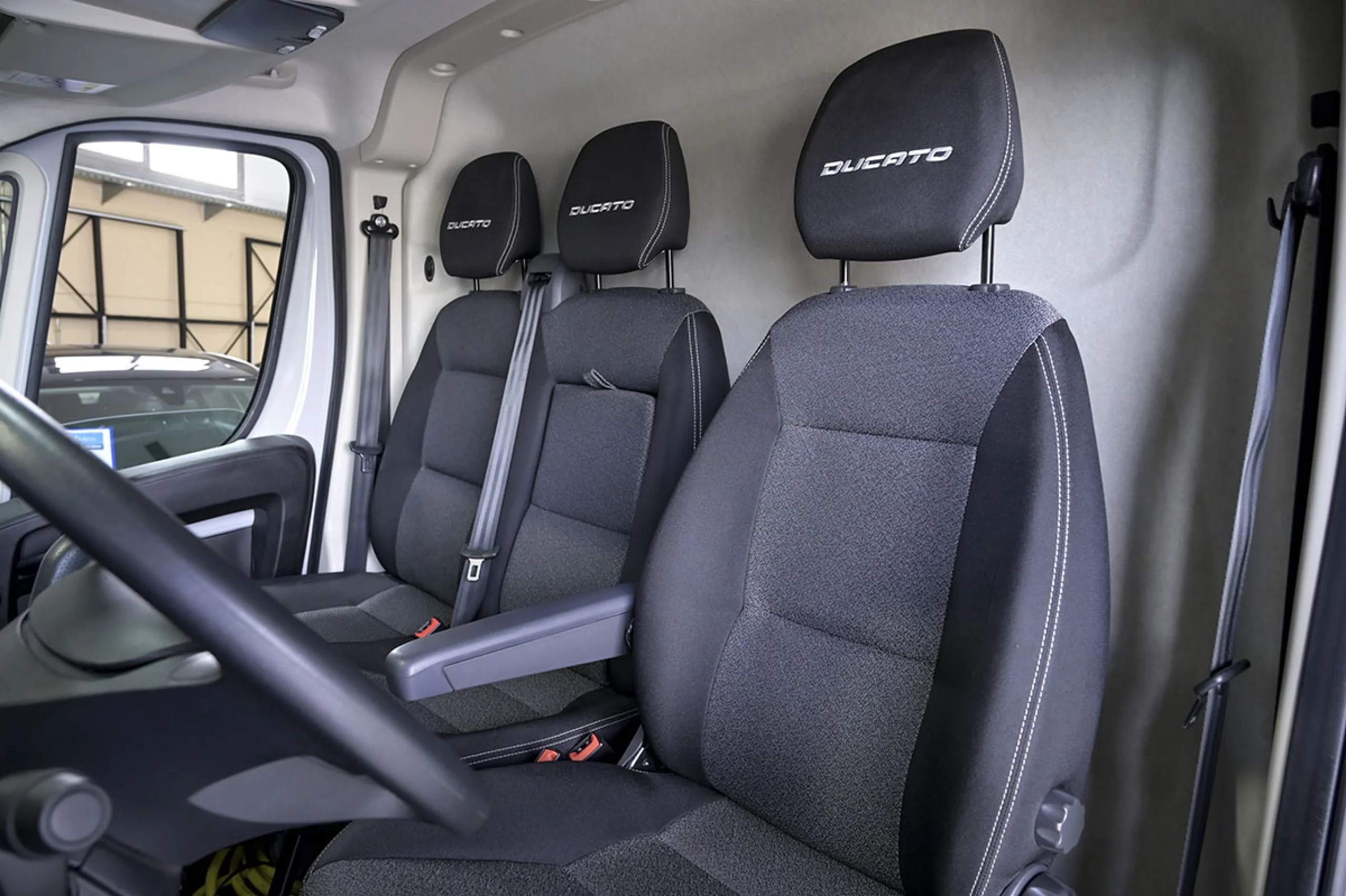 Fiat Ducato e-Ducato eDucato Combi 3.500 L2 H2 47 kW - Foto 7