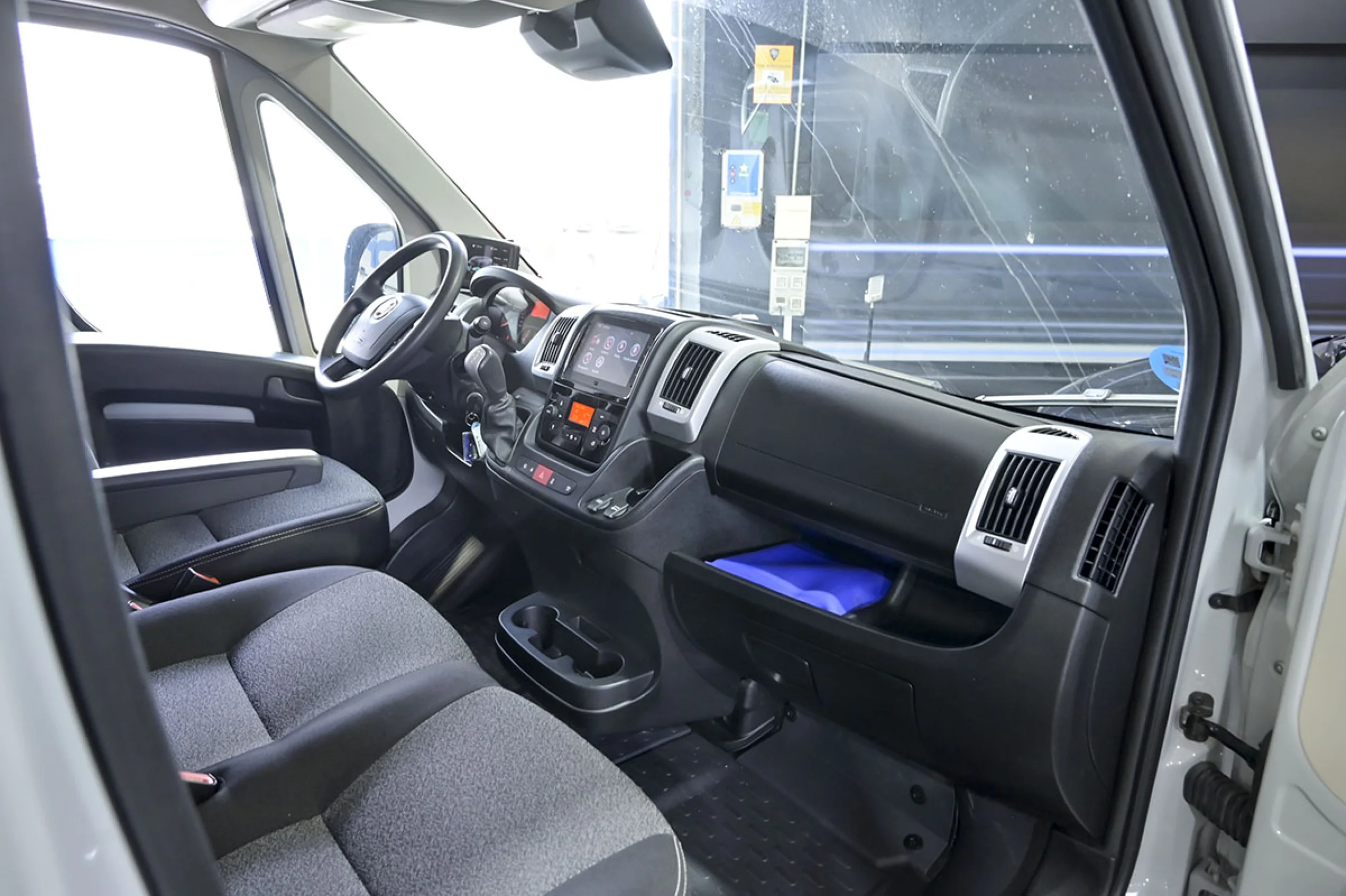 Fiat Ducato e-Ducato eDucato Combi 3.500 L2 H2 47 kW - Foto 33