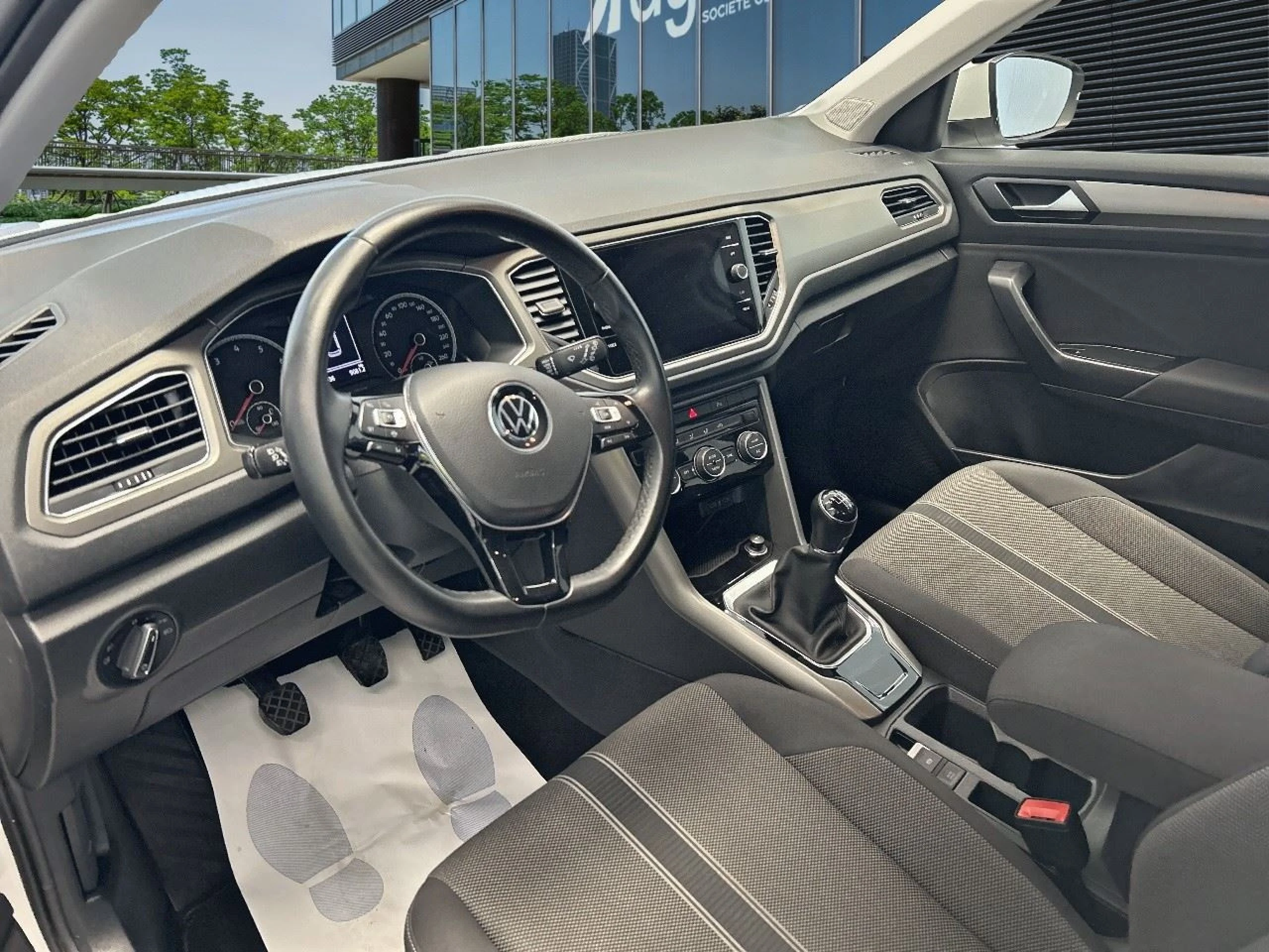 Volkswagen T-Roc Advance R-Line 1.0 TSI 81kW (110CV) - Foto 7