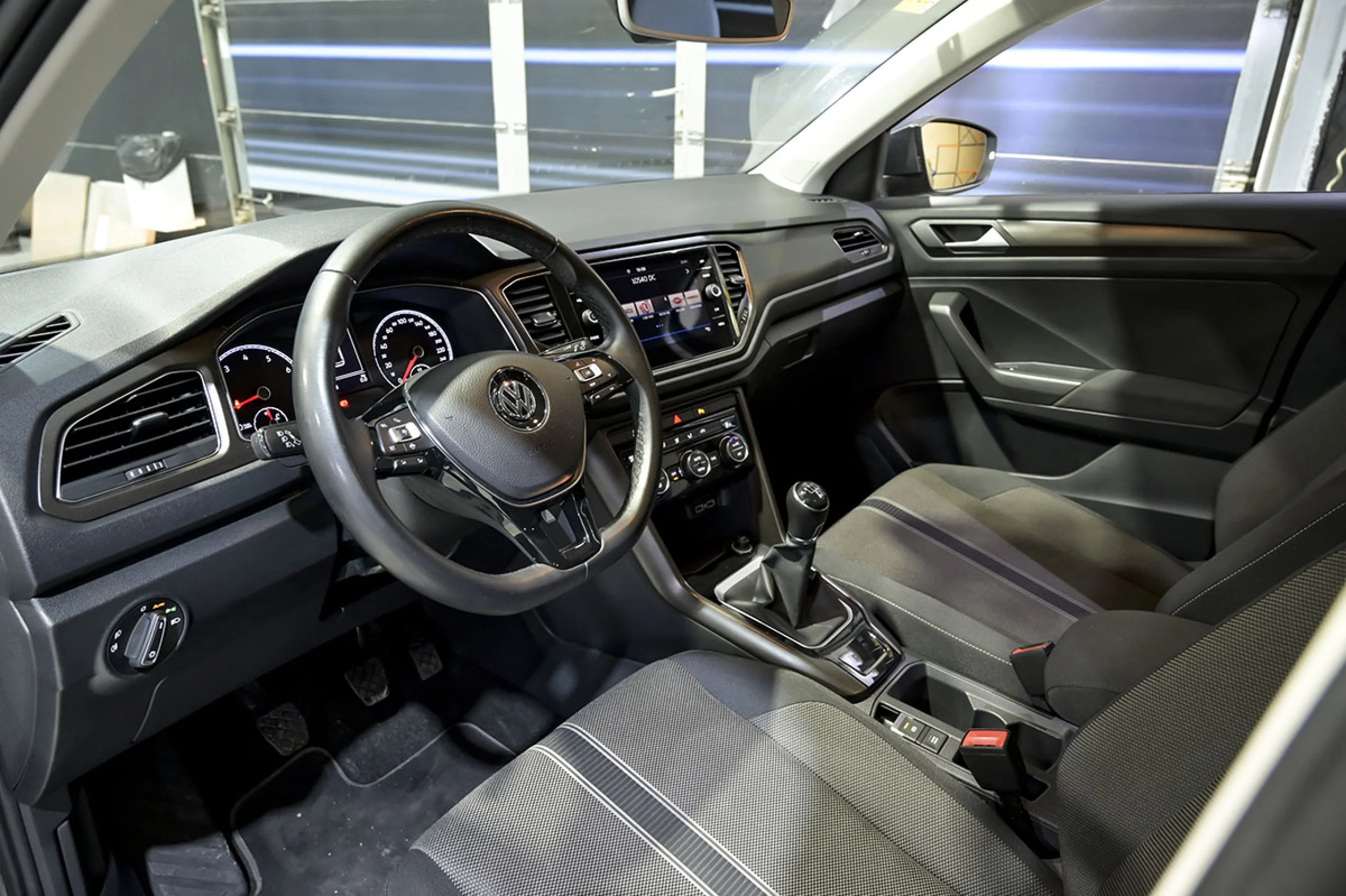 Volkswagen T-Roc Advance 1.0 TSI 85kW 115CV - Foto 6