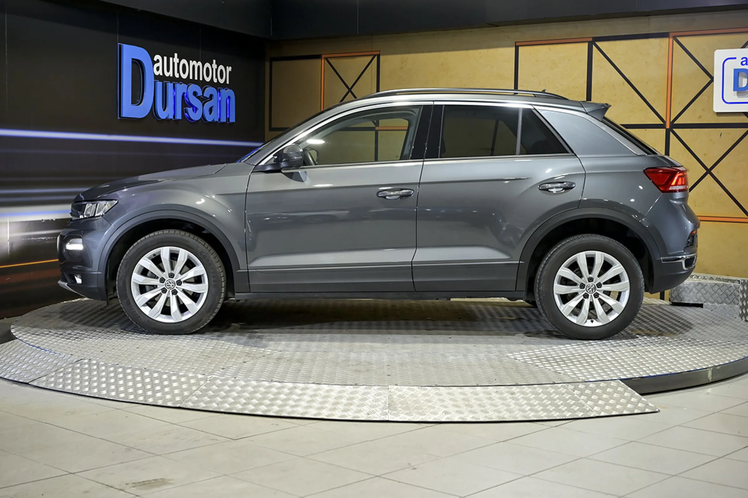 Volkswagen T-Roc Advance 1.0 TSI 85kW 115CV - Foto 18