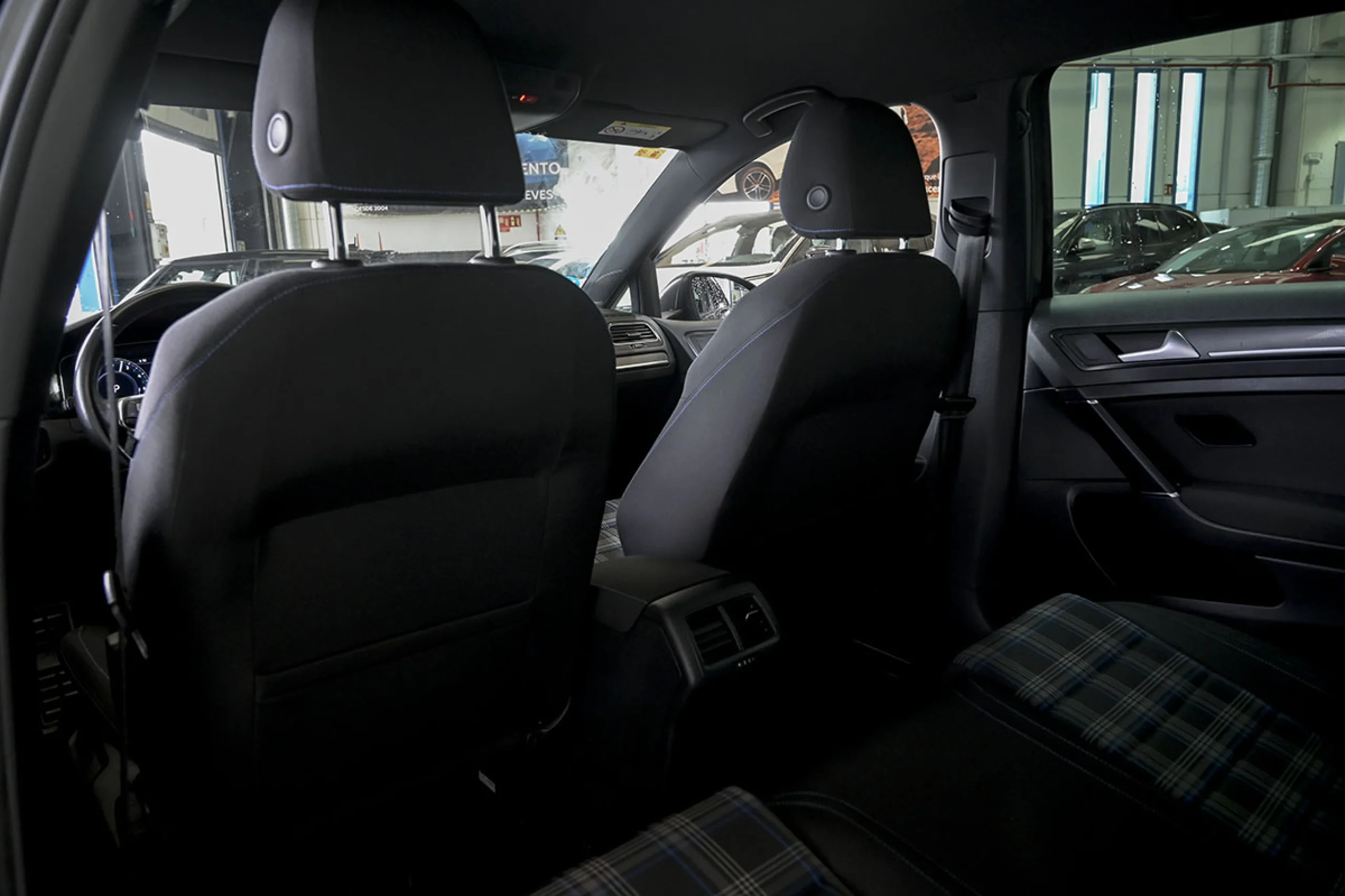 Volkswagen Golf GTE 1.4 TSI ePower 150kW 204CV DSG - Foto 18