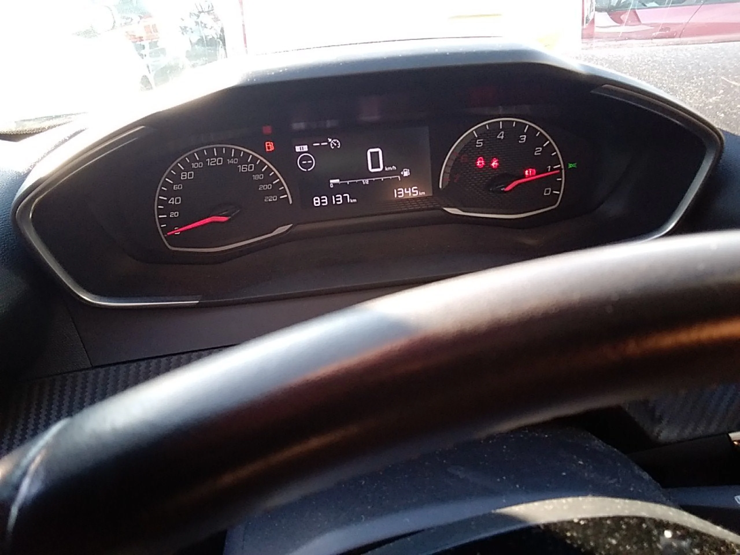 Peugeot 2008 Active BlueHDI 81kW (110CV) - Foto 8