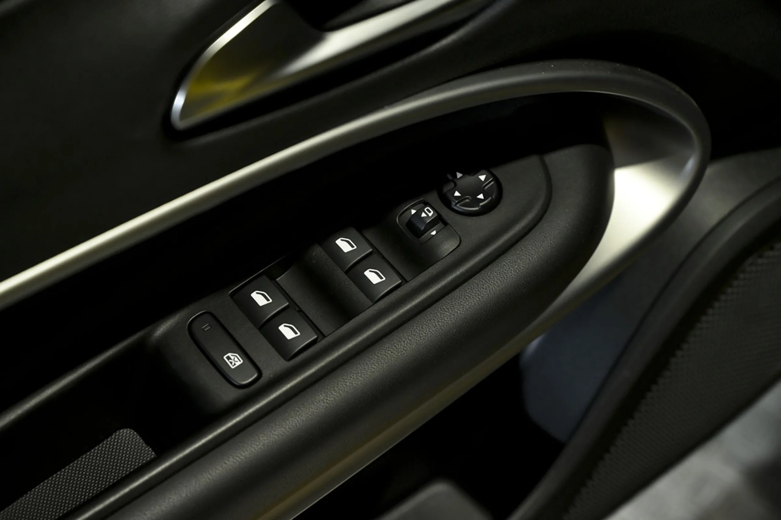 Jeep Avenger BEV 115kW 156CV Summit - Foto 25