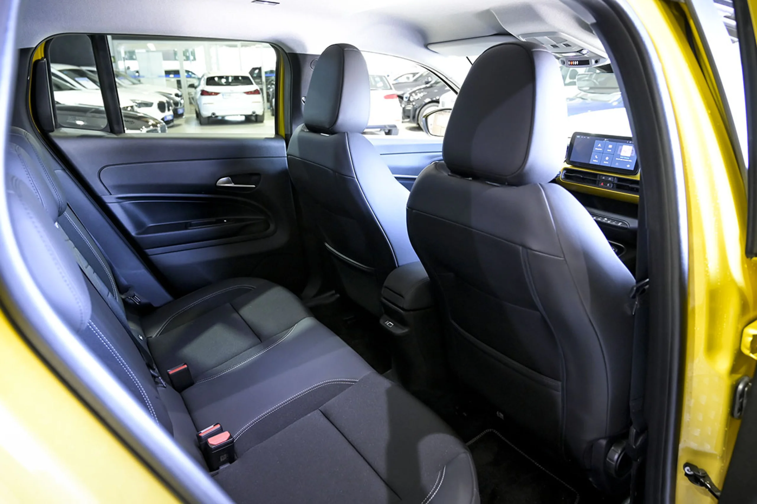 Jeep Avenger BEV 115kW 156CV Summit - Foto 16