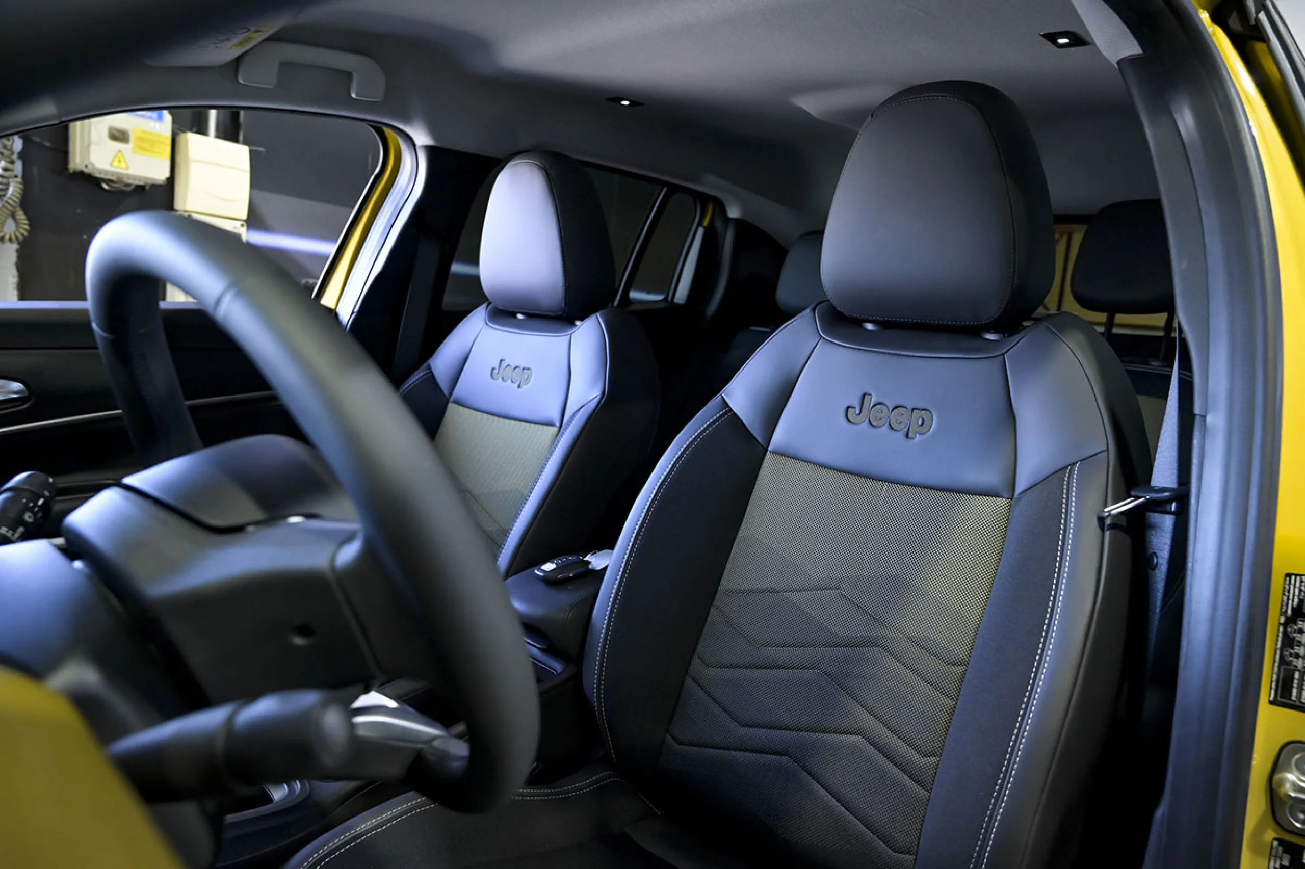 Jeep Avenger BEV 115kW 156CV Summit - Foto 9