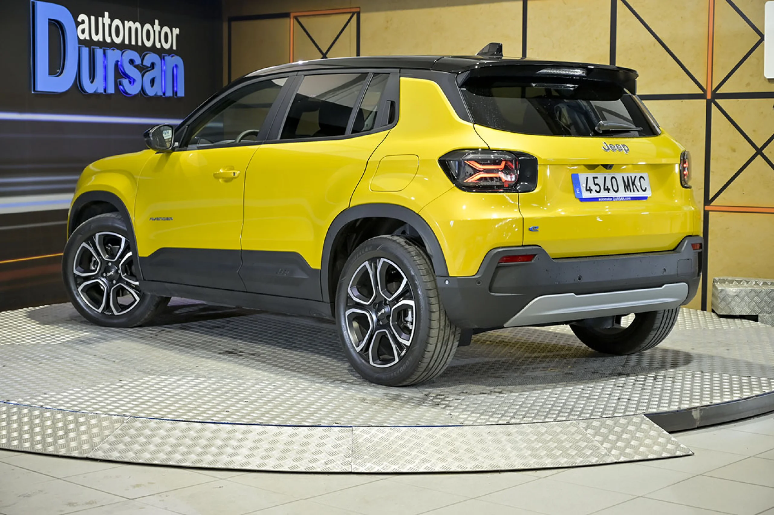 Jeep Avenger BEV 115kW 156CV Summit - Foto 4